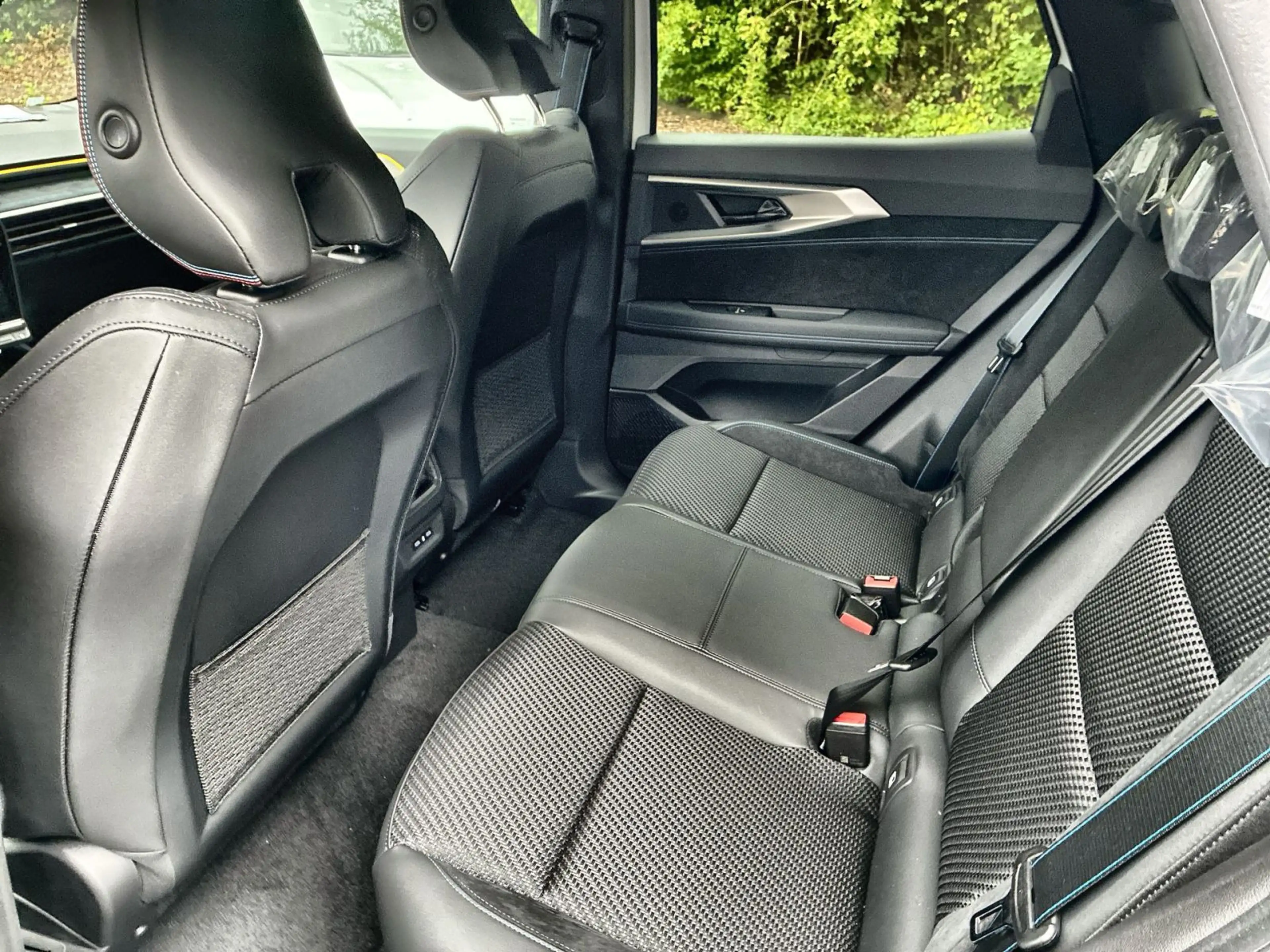 Renault Austral Alpine E-TECH Hybrid 200 — photo 12