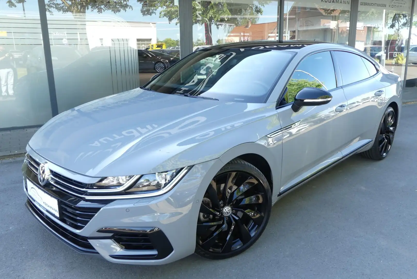 Volkswagen Arteon 2.0 TSI R-Line Edition 4M*STDHZ*360°*20" Grau - 2