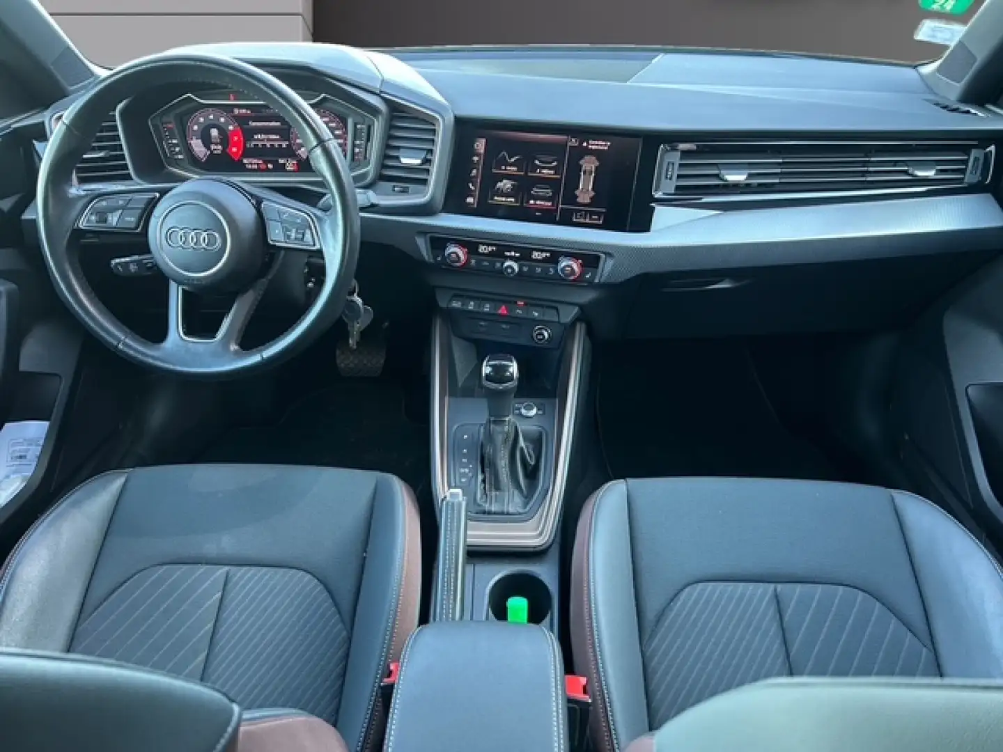 Audi A1 A1 Sportback 40 TFSI 200 ch S tronic 6 S Line Gris - 2