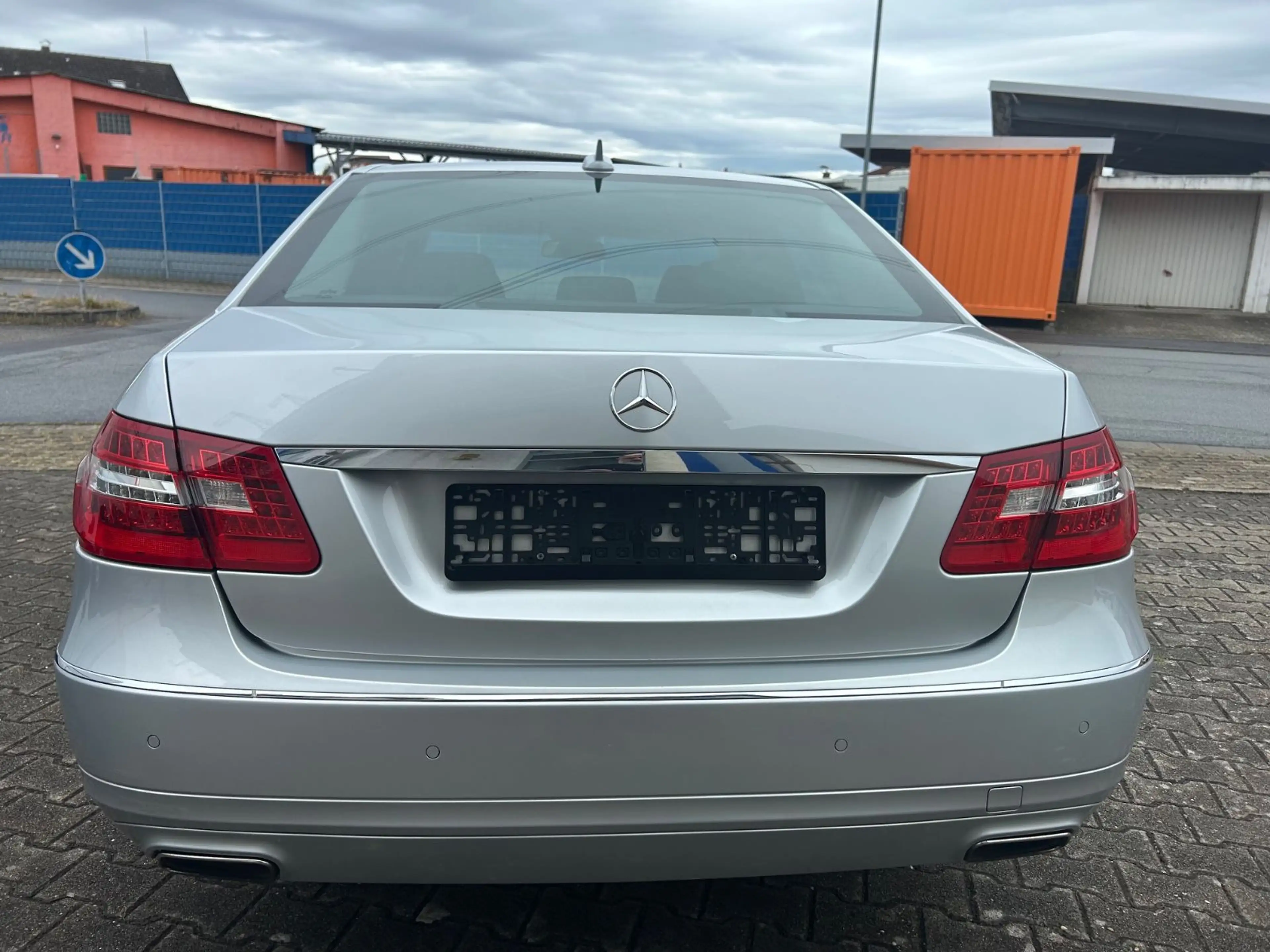 Mercedes-Benz E 350 E Limousine E 350 CGI BlueEfficiency — photo 8