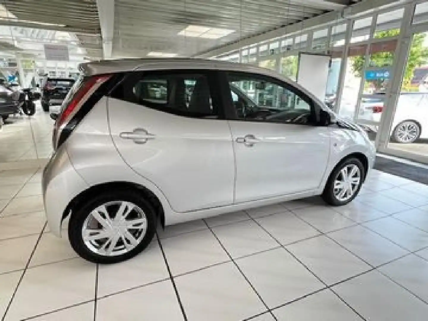 Toyota AYGO x-wave Neue Kupplung Zilver - 2