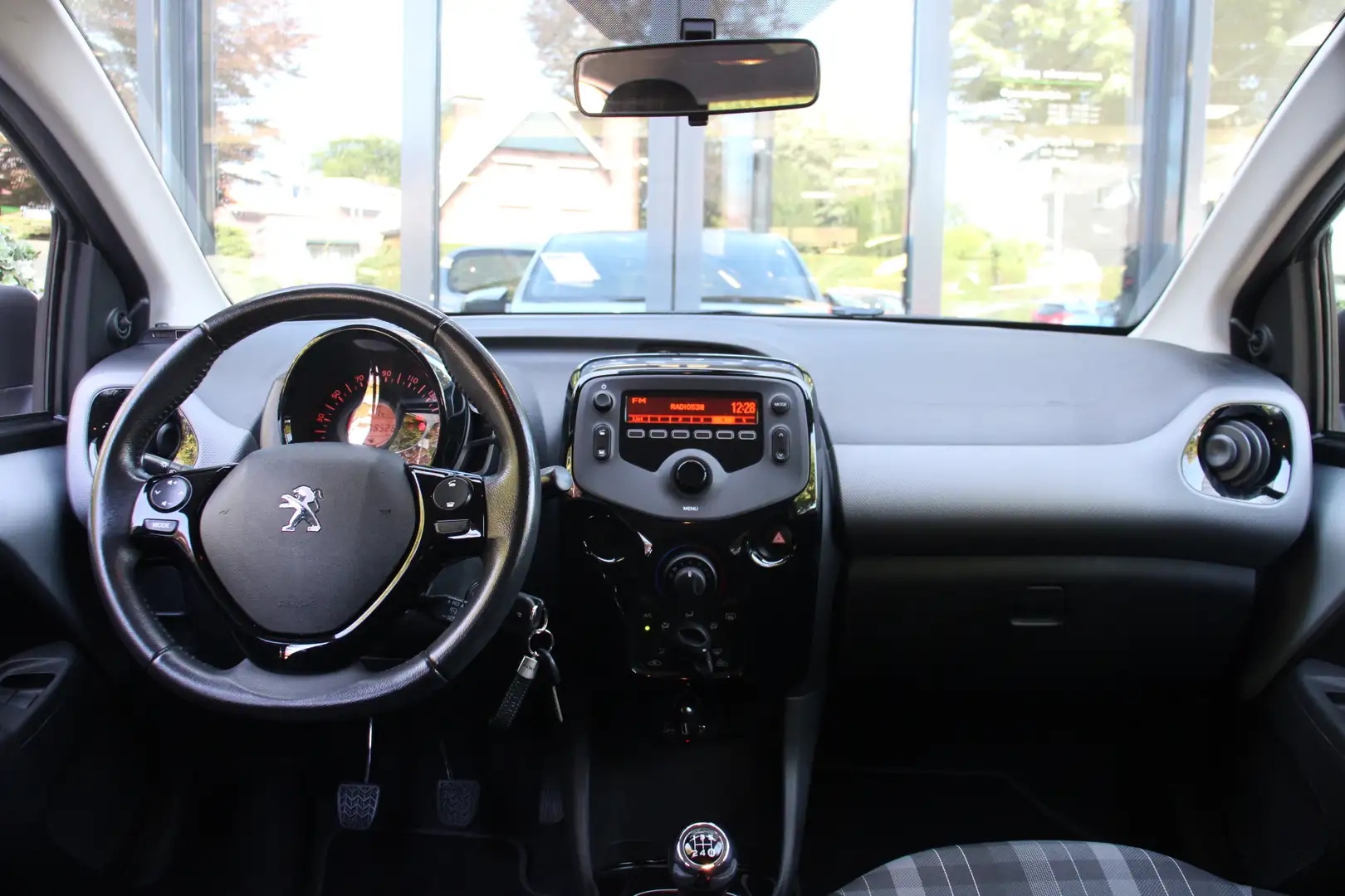 Peugeot 108 1.0 e-VTi Style Grijs - 2