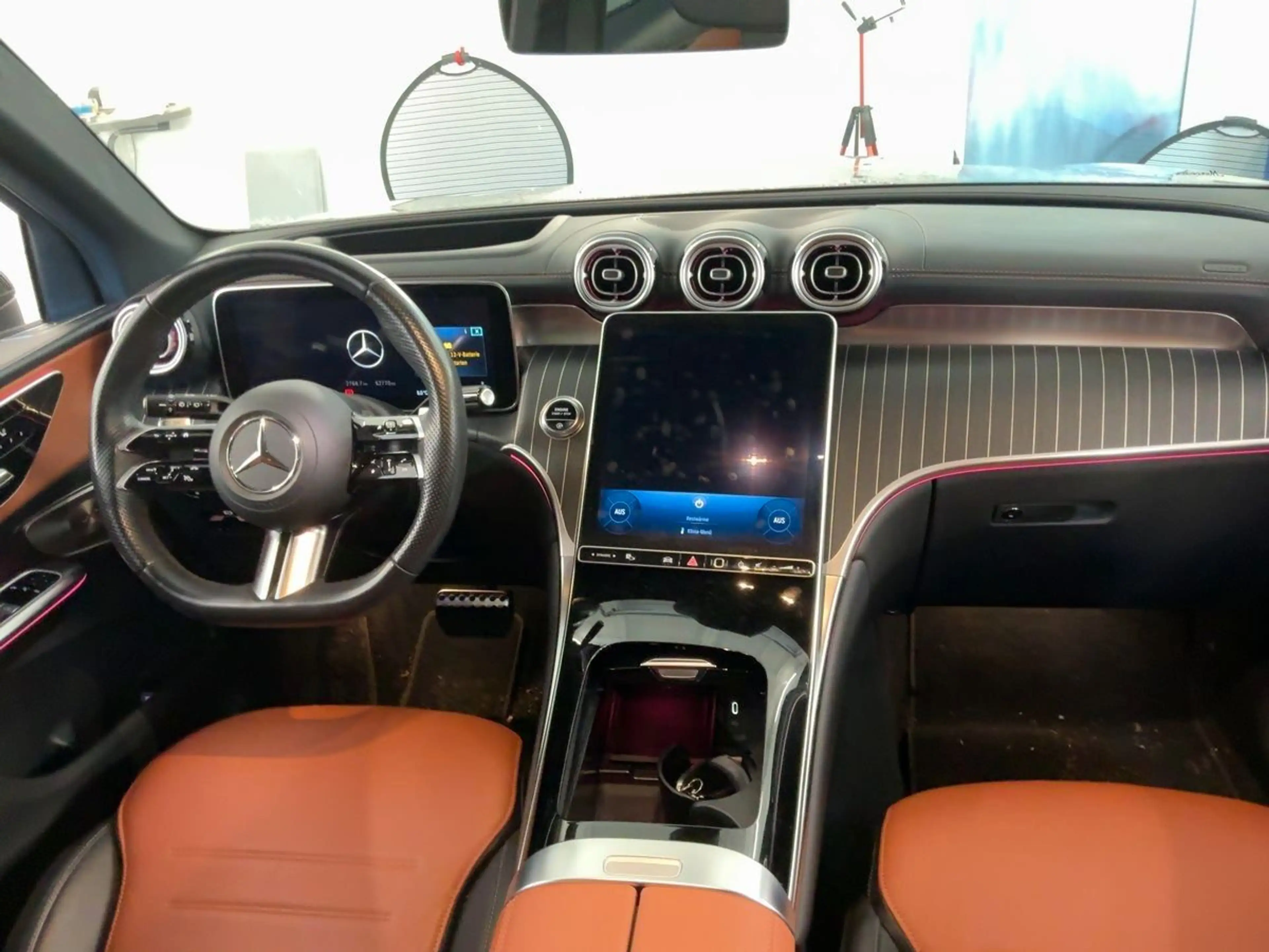 Mercedes-Benz GLC 220 d 4M AMG+DIGI+PANO+BURM+HdUp+LEDER — photo 6