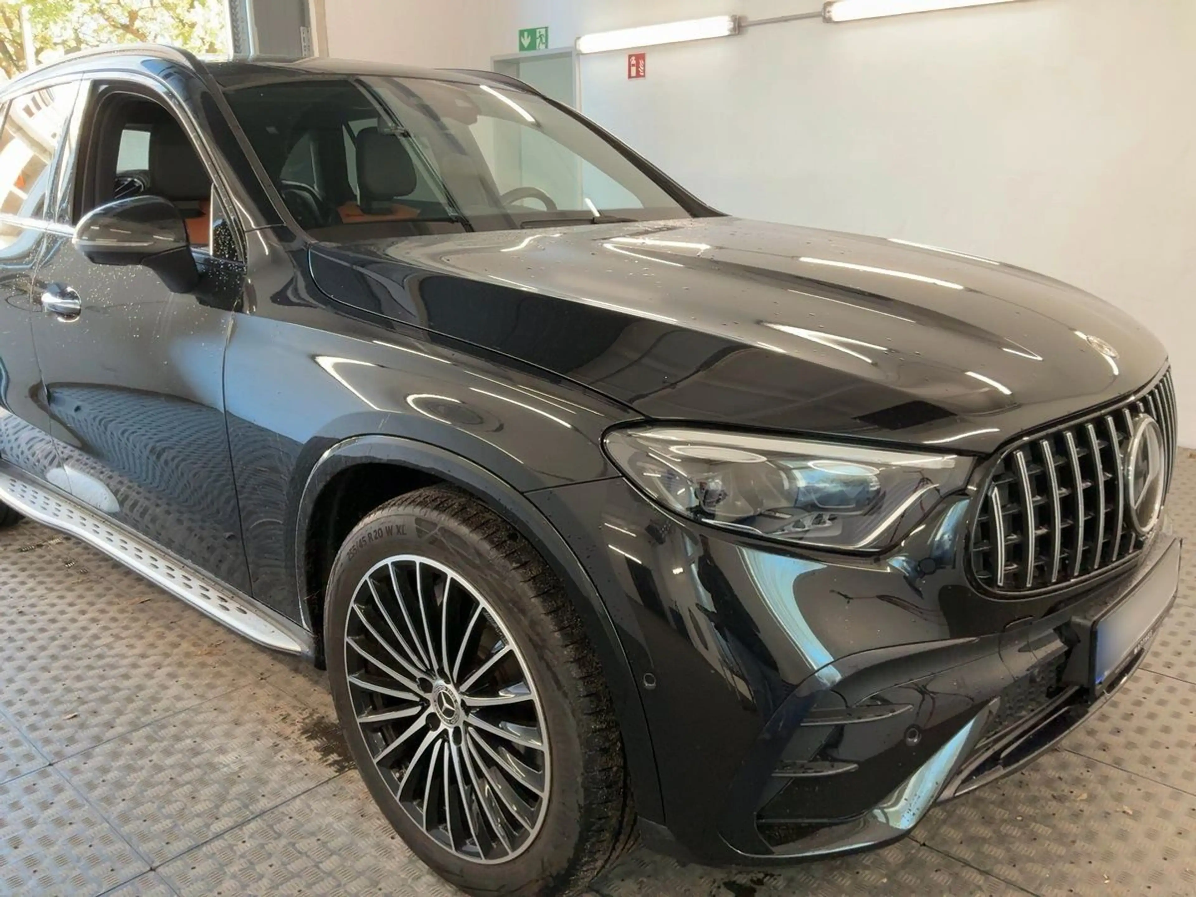 Mercedes-Benz GLC 220 d 4M AMG+DIGI+PANO+BURM+HdUp+LEDER — photo 4