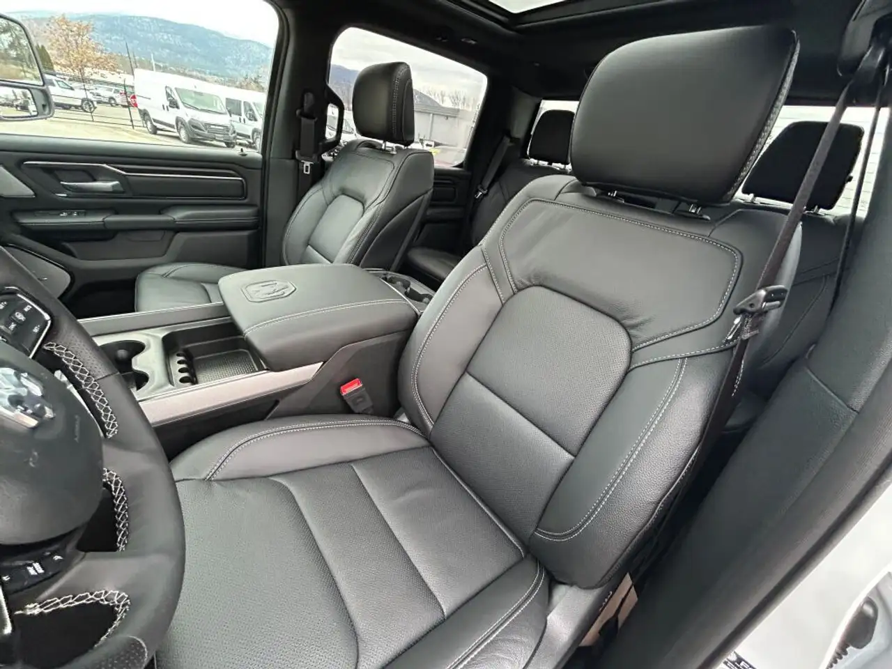 RAM 1500 снимка RAM 1500
