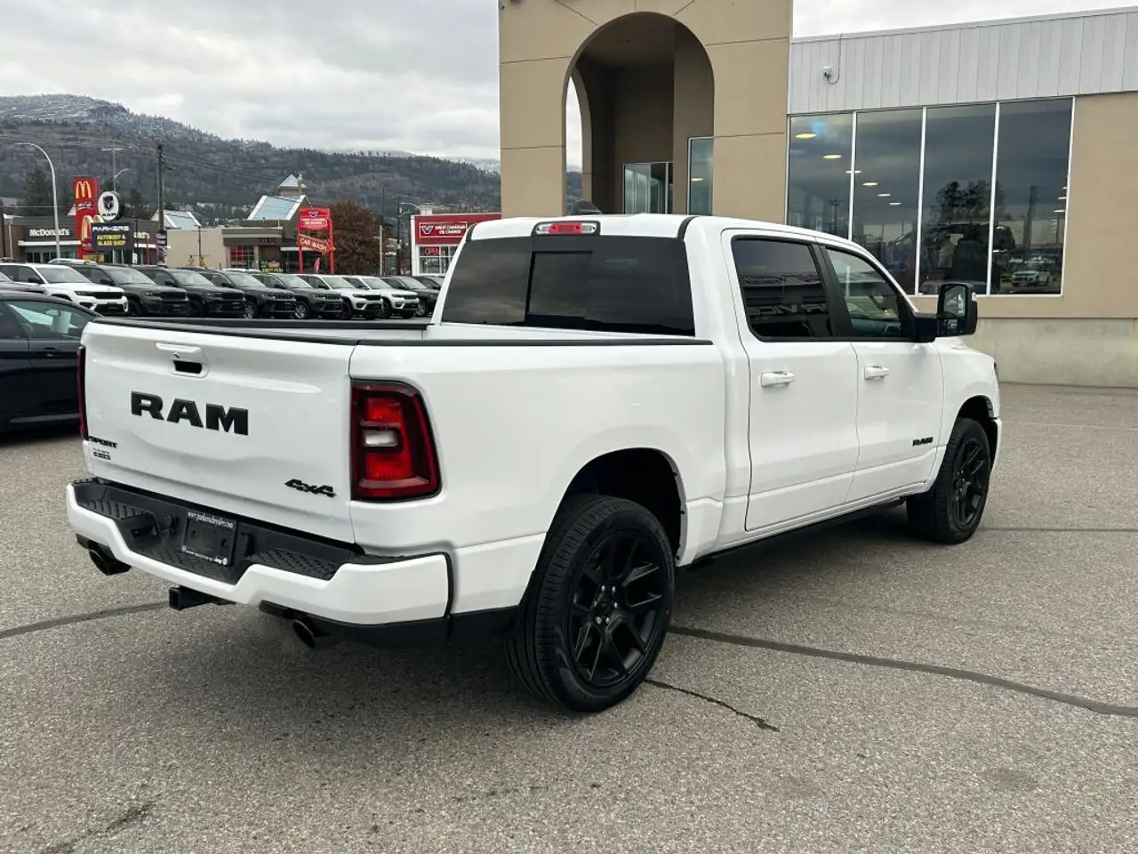 RAM 1500 снимка RAM 1500