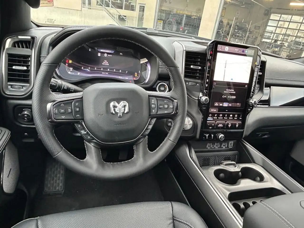 RAM 1500 снимка RAM 1500