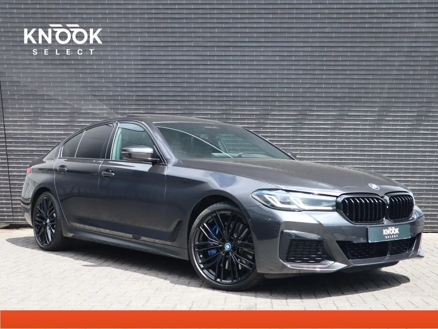 BMW 545 5-serie 545e xDrive M sport | Head Up | Comfortled Grijs - 1
