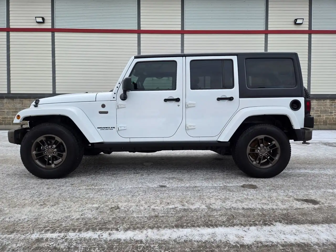 Jeep Wrangler снимка Jeep Wrangler