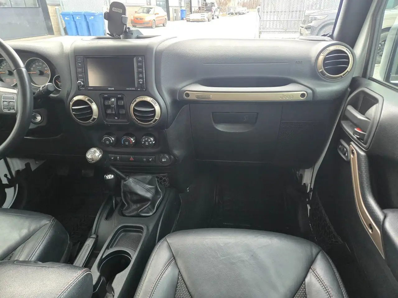 Jeep Wrangler снимка Jeep Wrangler