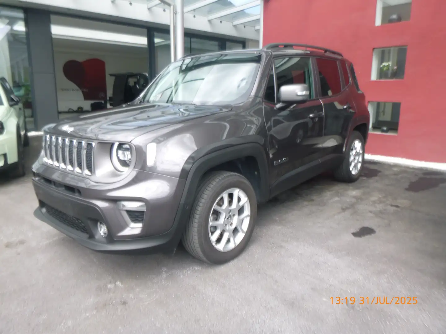 Jeep Renegade 2,0 MultiJet II AWD 6MT 140 Limited Grau - 2
