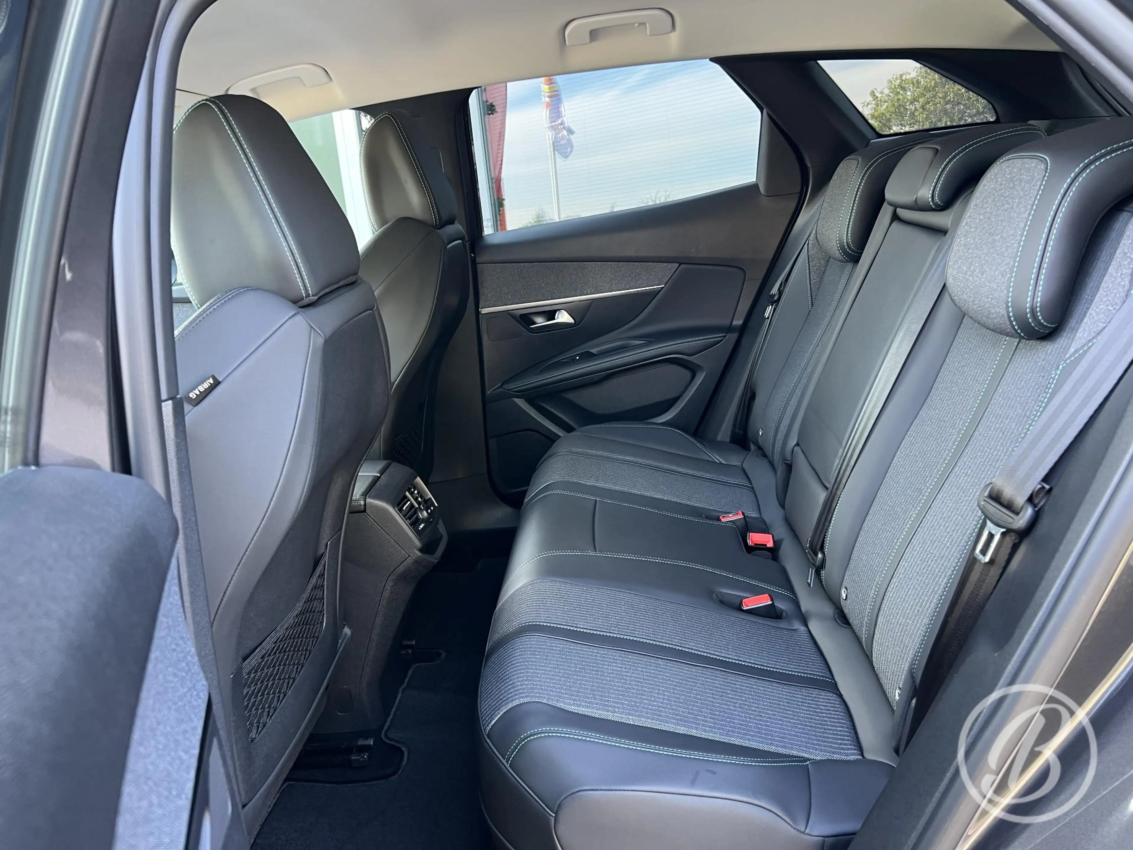 Peugeot 3008 1.6 HYbrid 225 Allure Pack Business Automaat | SOH — photo 11