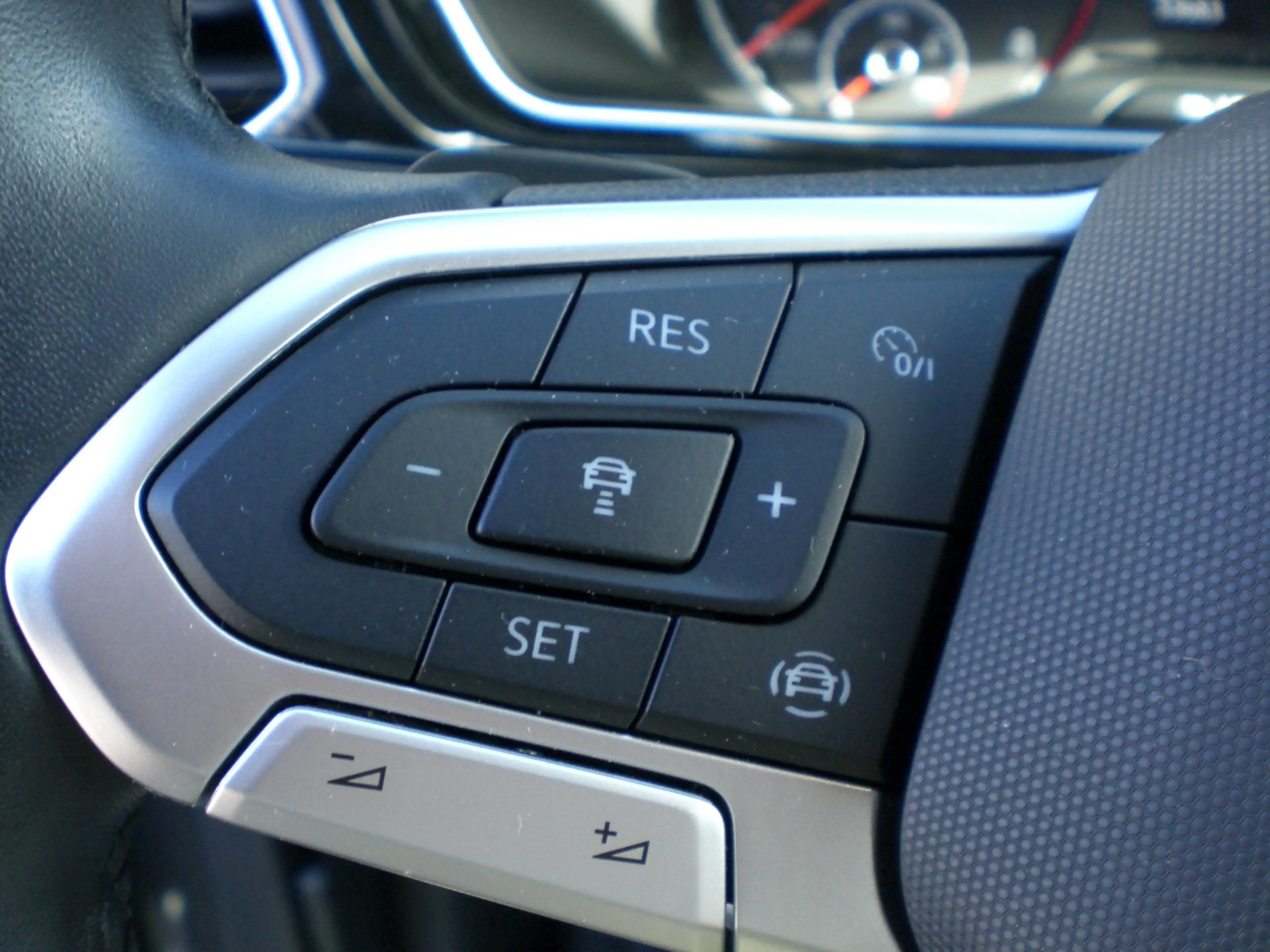 Volkswagen T-Cross Style 1.0 TSI DSG LED NAVI ACC RFK BlindSpot — photo 9
