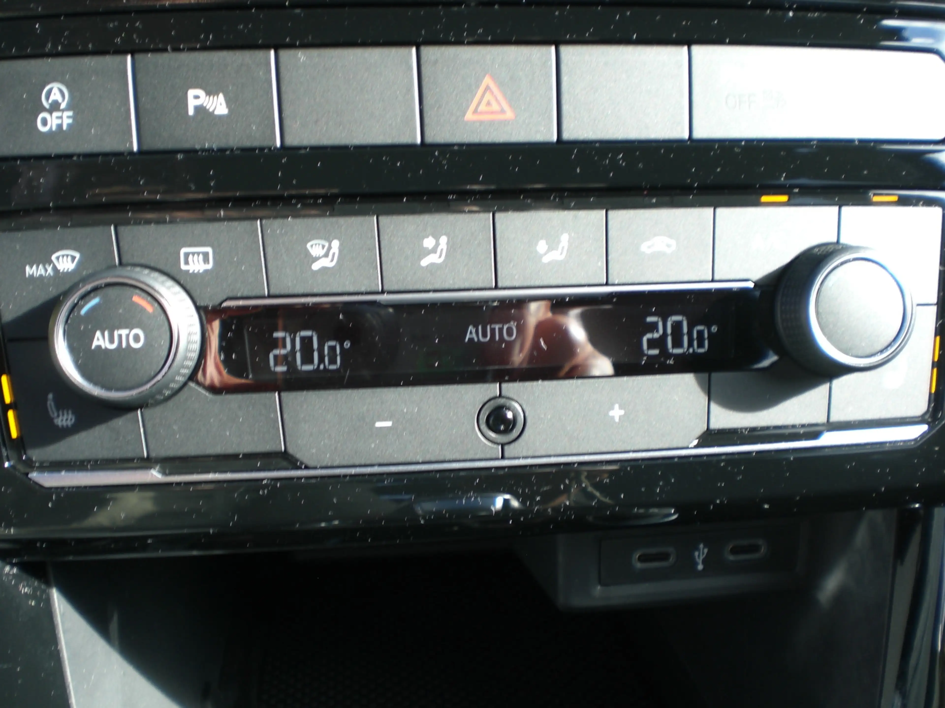 Volkswagen T-Cross Style 1.0 TSI DSG LED NAVI ACC RFK BlindSpot — photo 15