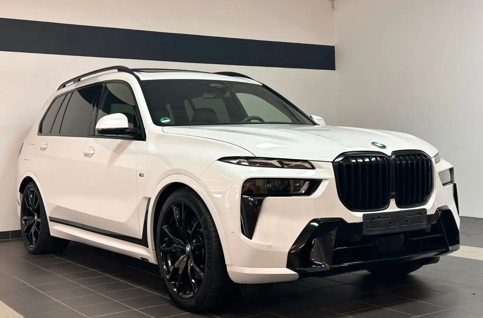 BMW X7 xDrive 40 d M Sport Weiß - 1