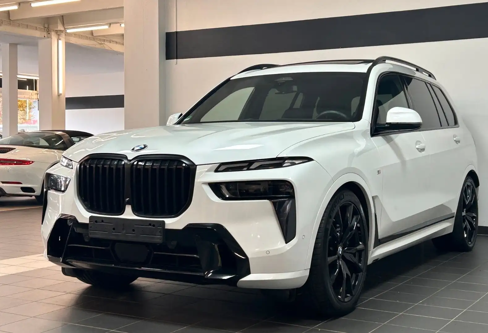 BMW X7 xDrive 40 d M Sport Weiß - 2
