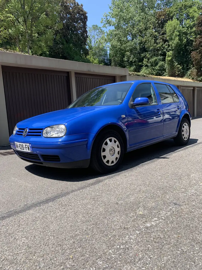 Volkswagen Golf Golf 1.6 édition 25ans (ancien véhicule suisse) Bleu - 1