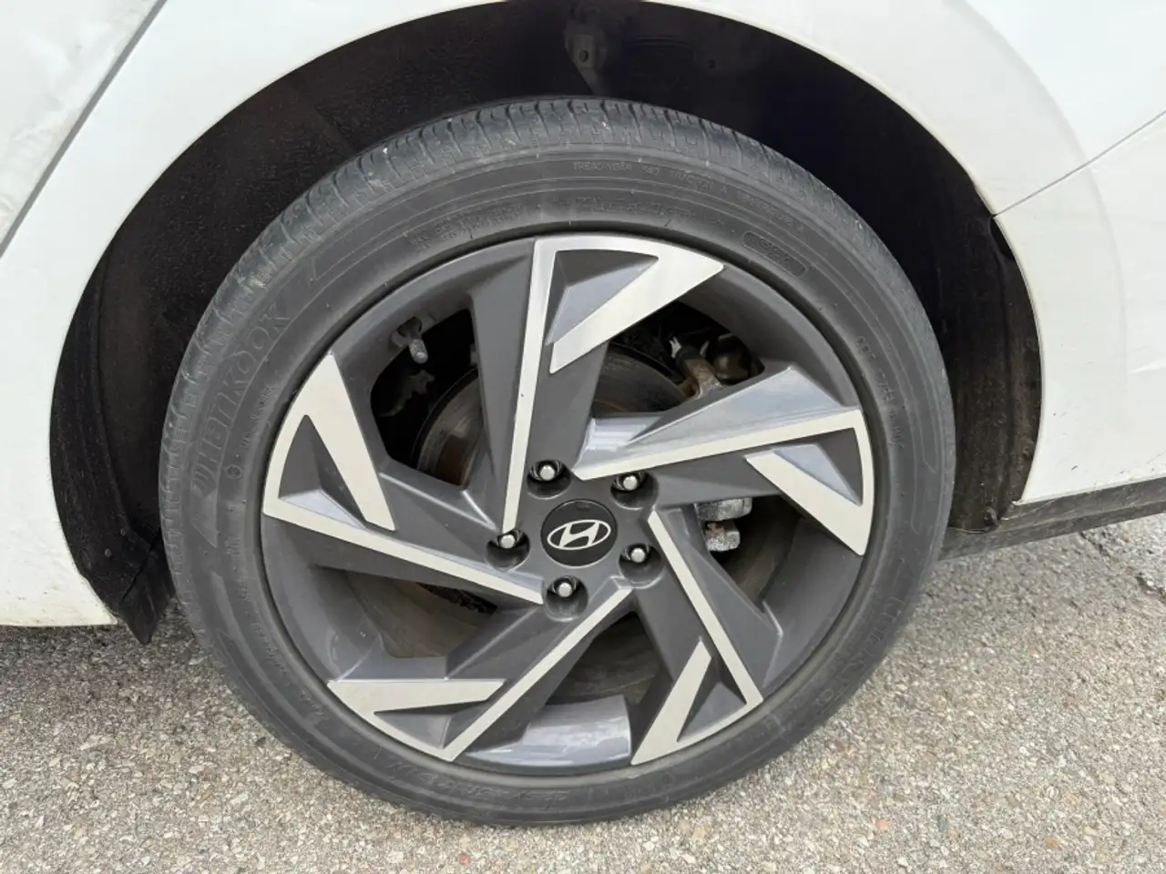 Hyundai ELANTRA снимка Hyundai ELANTRA