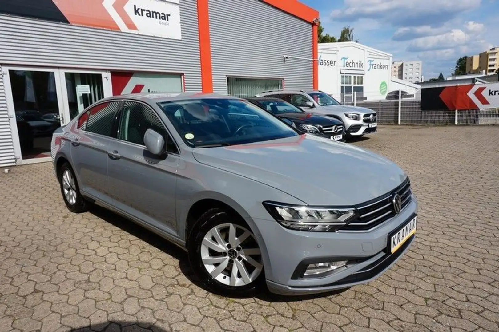 Volkswagen Passat 2.0 TDI DSG Navi/LED/Kamera/ACC Gris - 2
