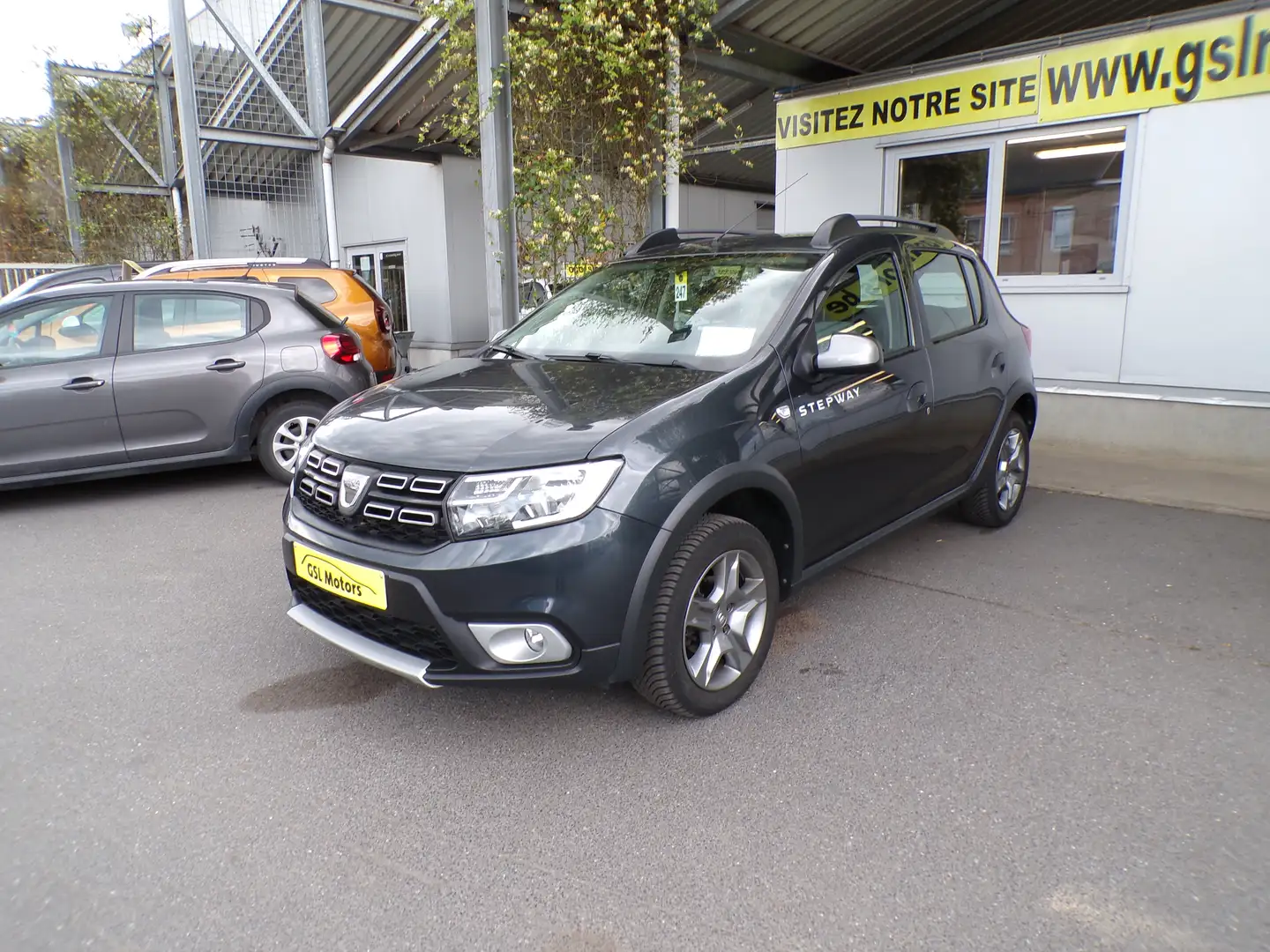 Dacia Sandero Stepway 0.9 TCe 10/19 75637km-gris metal-airco/GPS Gris - 1
