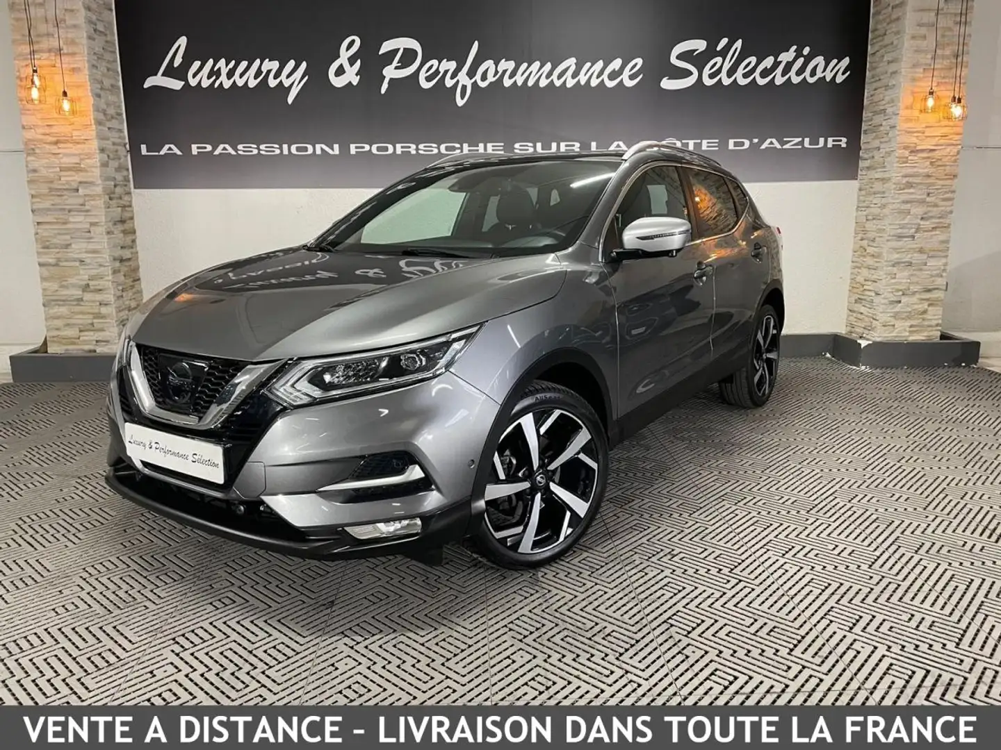 Nissan Qashqai Qashqai 1.6 dCi - 130 - BV X-Tronic  II 2017 Tekna+ - 2 ème main - Français - Etat neuf Grijs - 1