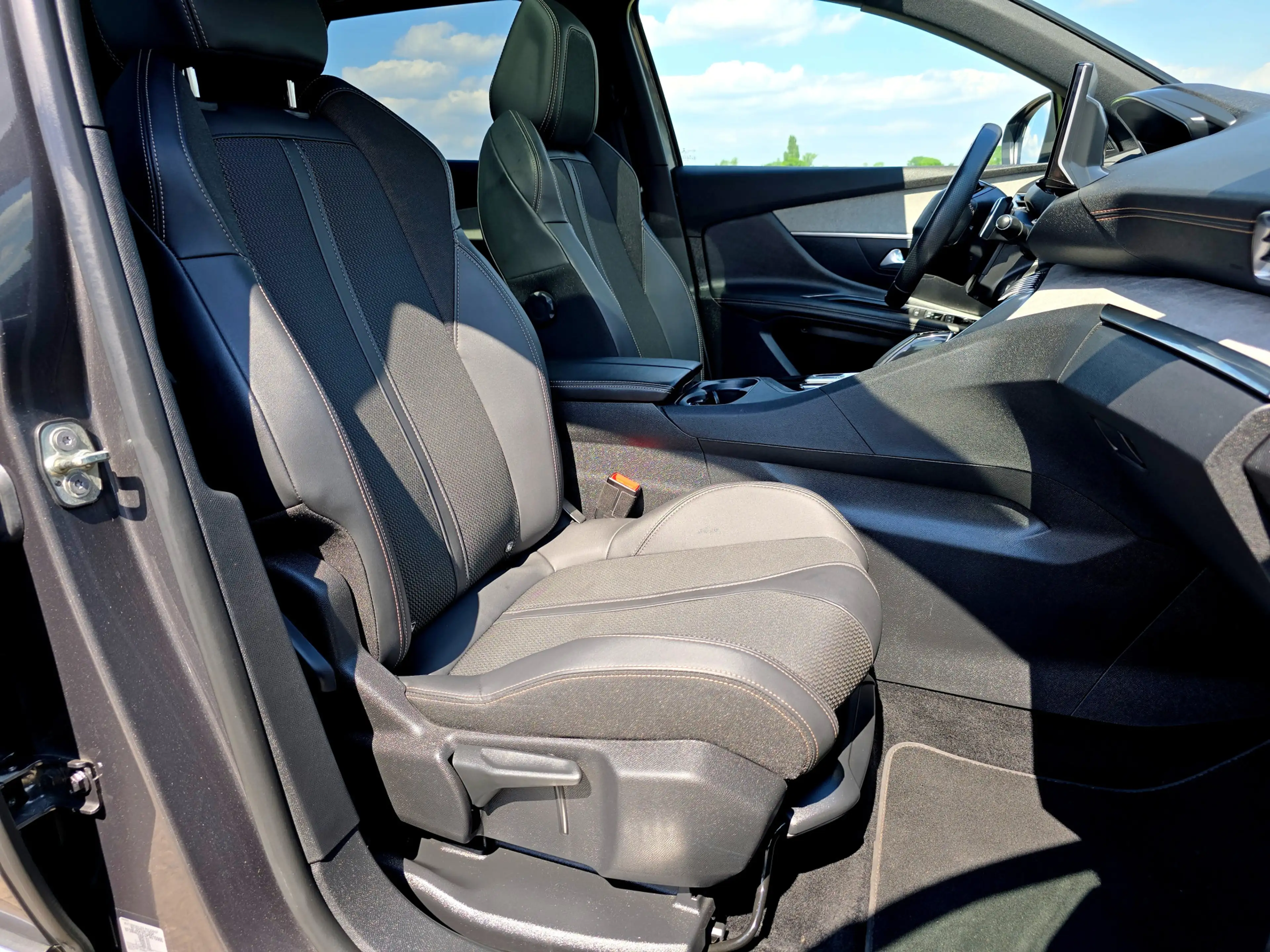 Peugeot 3008 1.6 HYbrid 225 GT - PHEV - Panorama dak - — photo 13