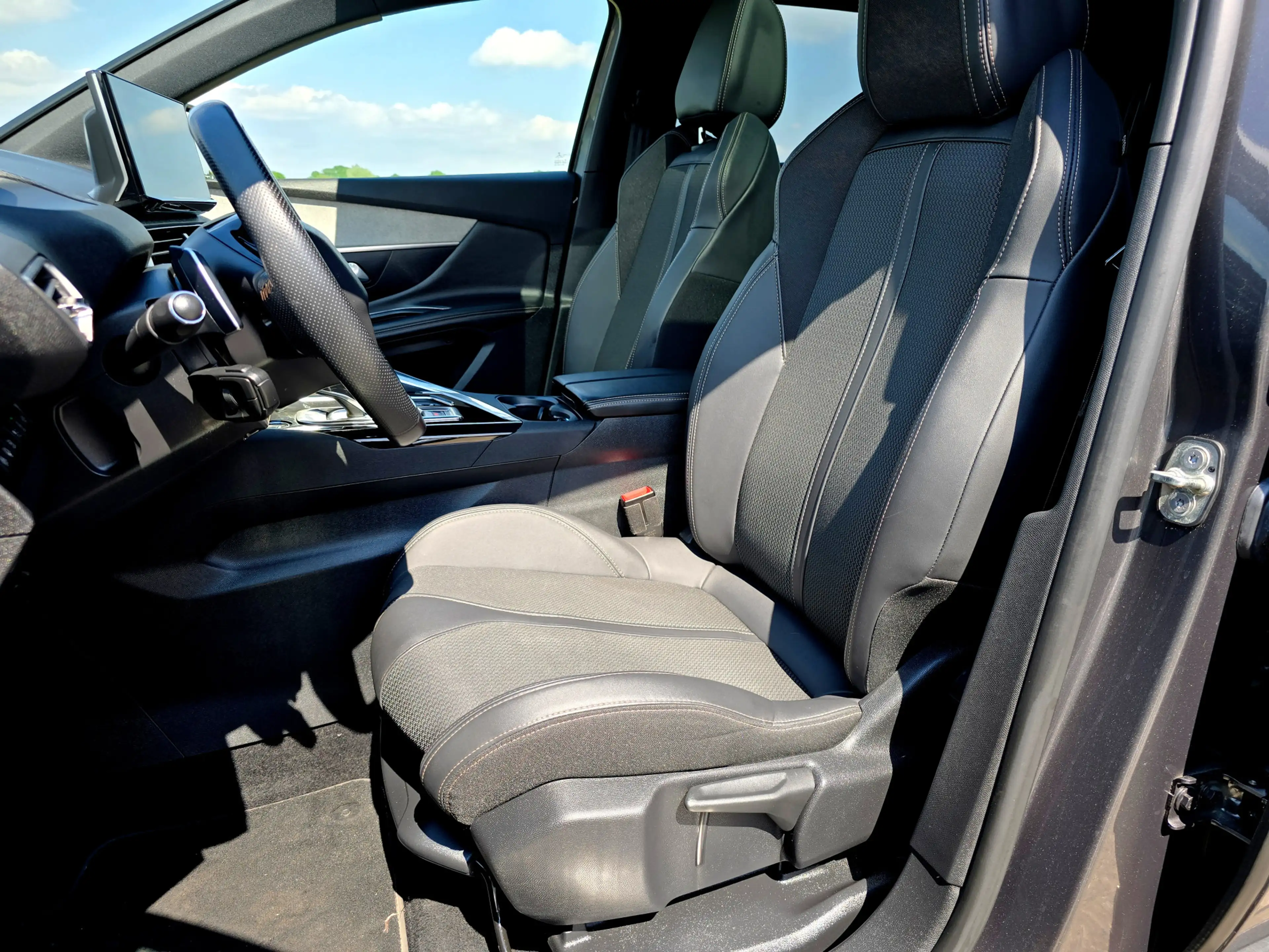 Peugeot 3008 1.6 HYbrid 225 GT - PHEV - Panorama dak - — photo 25