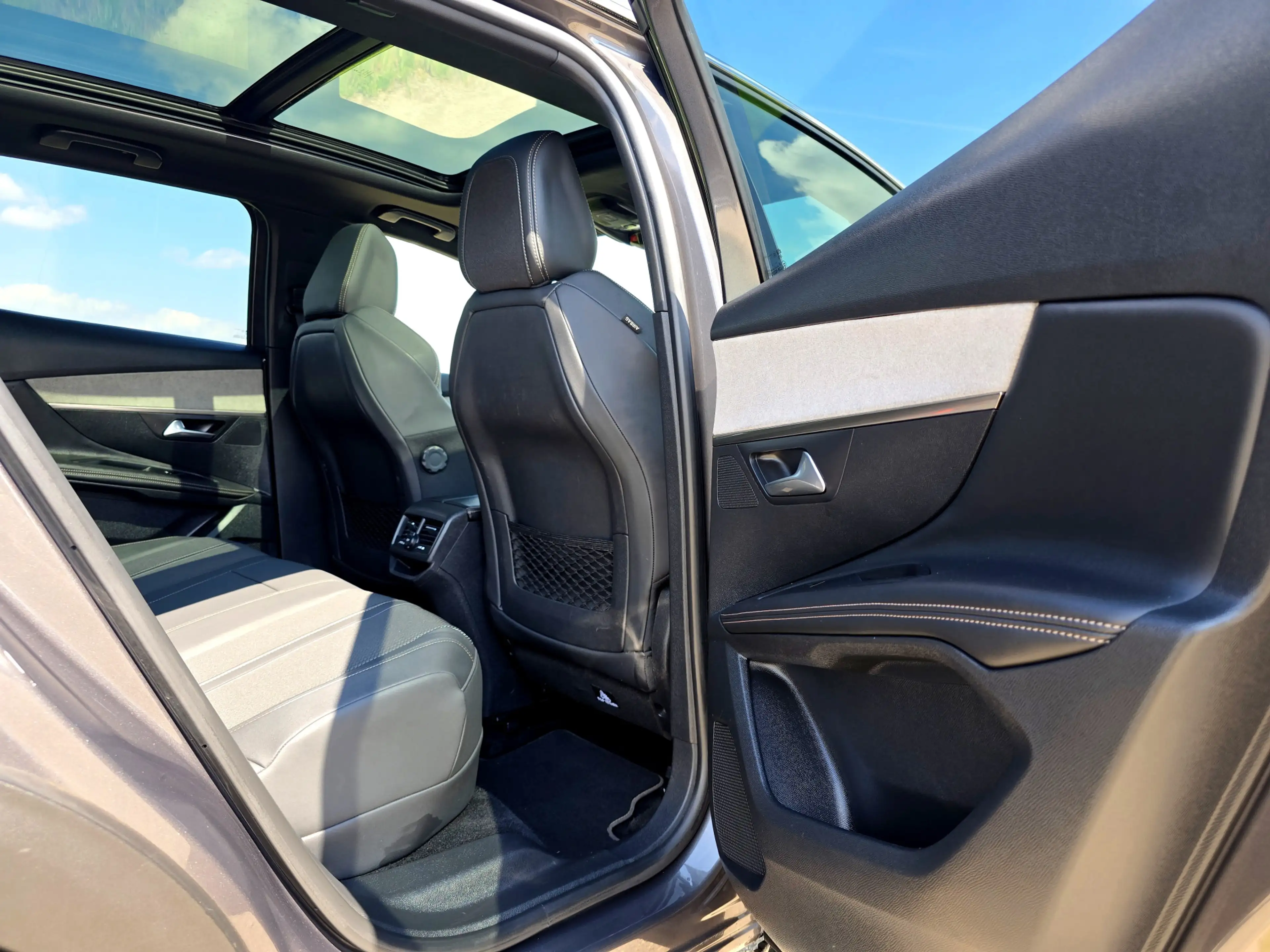 Peugeot 3008 1.6 HYbrid 225 GT - PHEV - Panorama dak - — photo 33