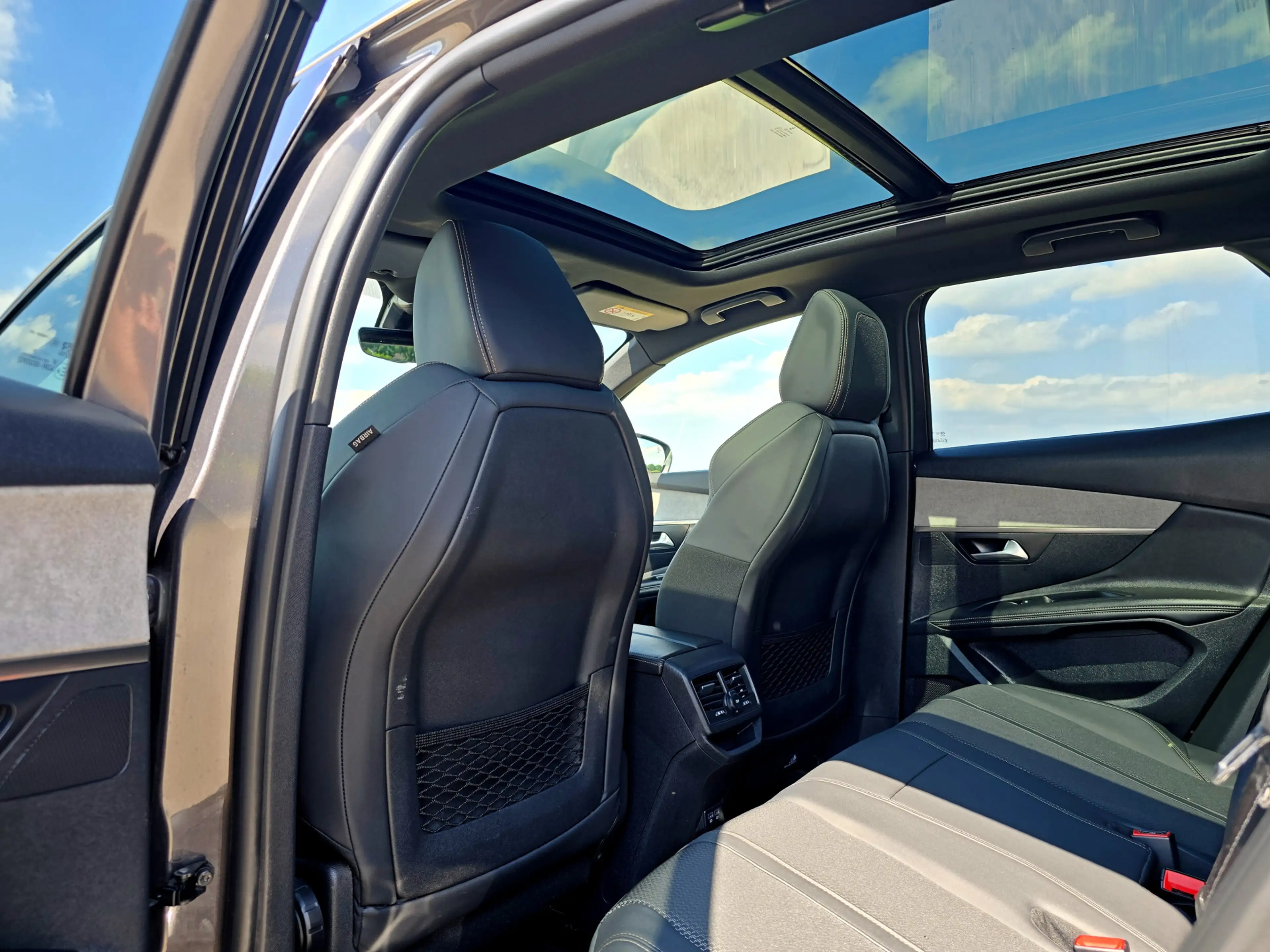 Peugeot 3008 1.6 HYbrid 225 GT - PHEV - Panorama dak - — photo 31