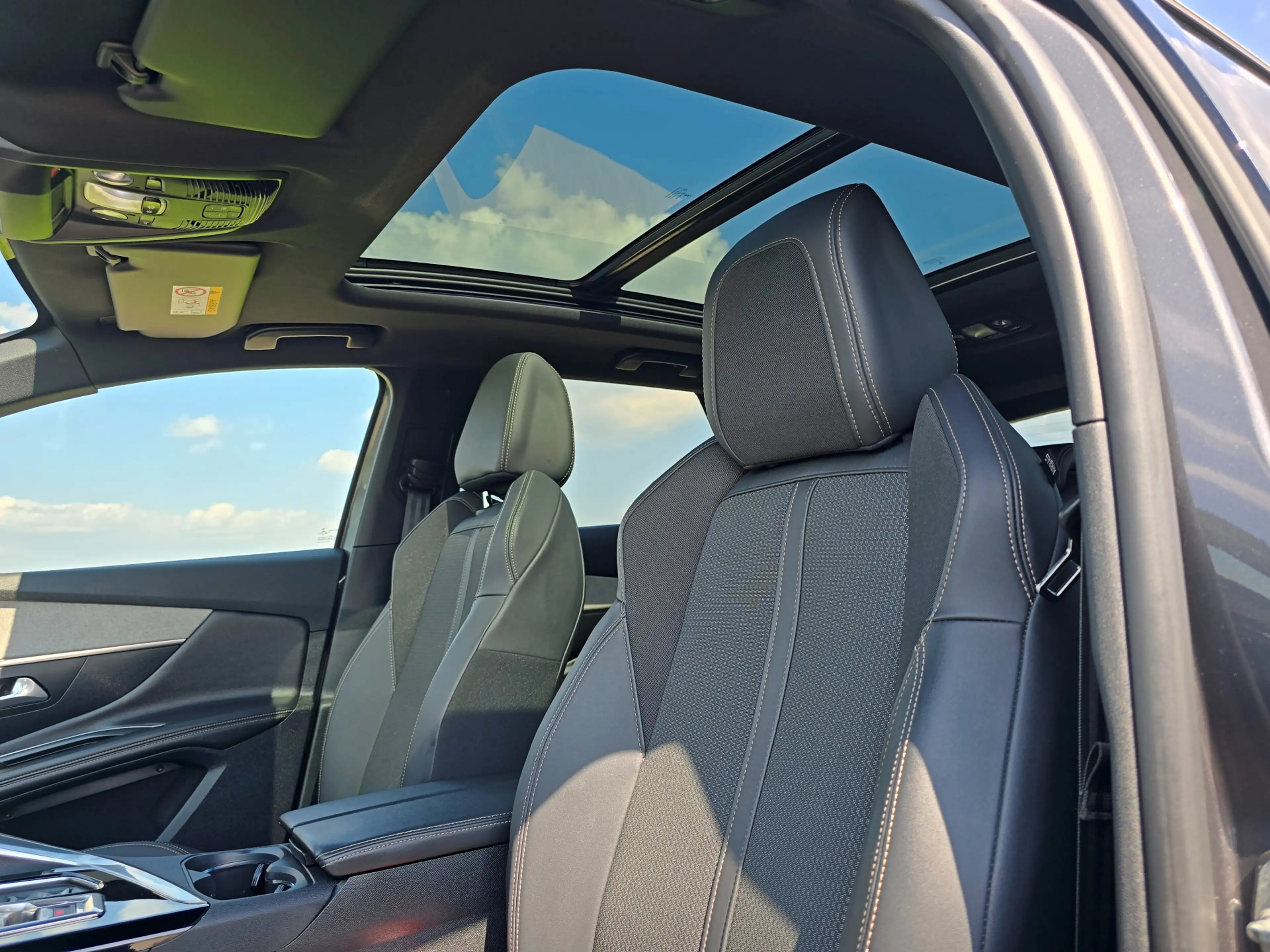 Peugeot 3008 1.6 HYbrid 225 GT - PHEV - Panorama dak - — photo 23