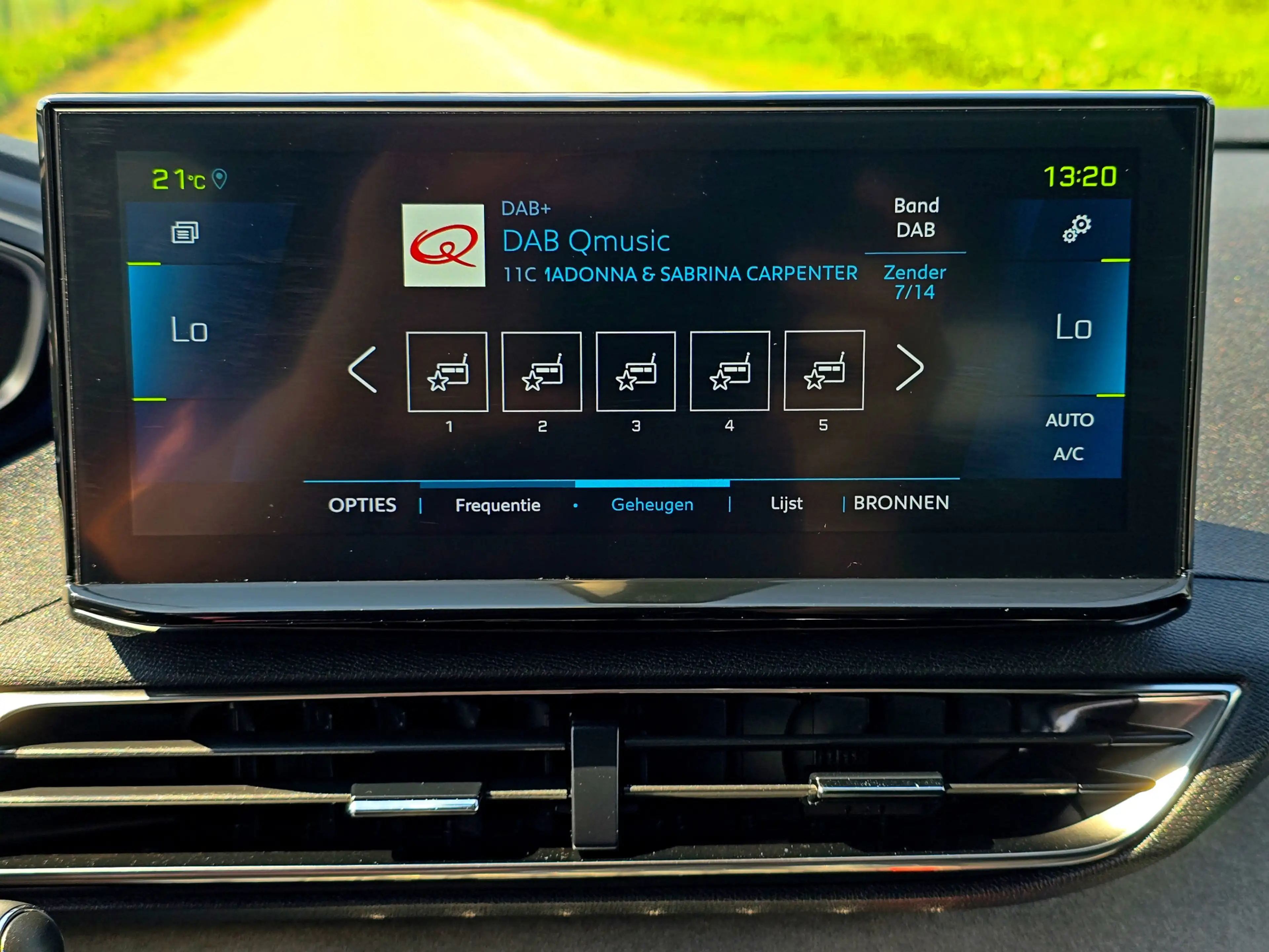 Peugeot 3008 1.6 HYbrid 225 GT - PHEV - Panorama dak - — photo 36