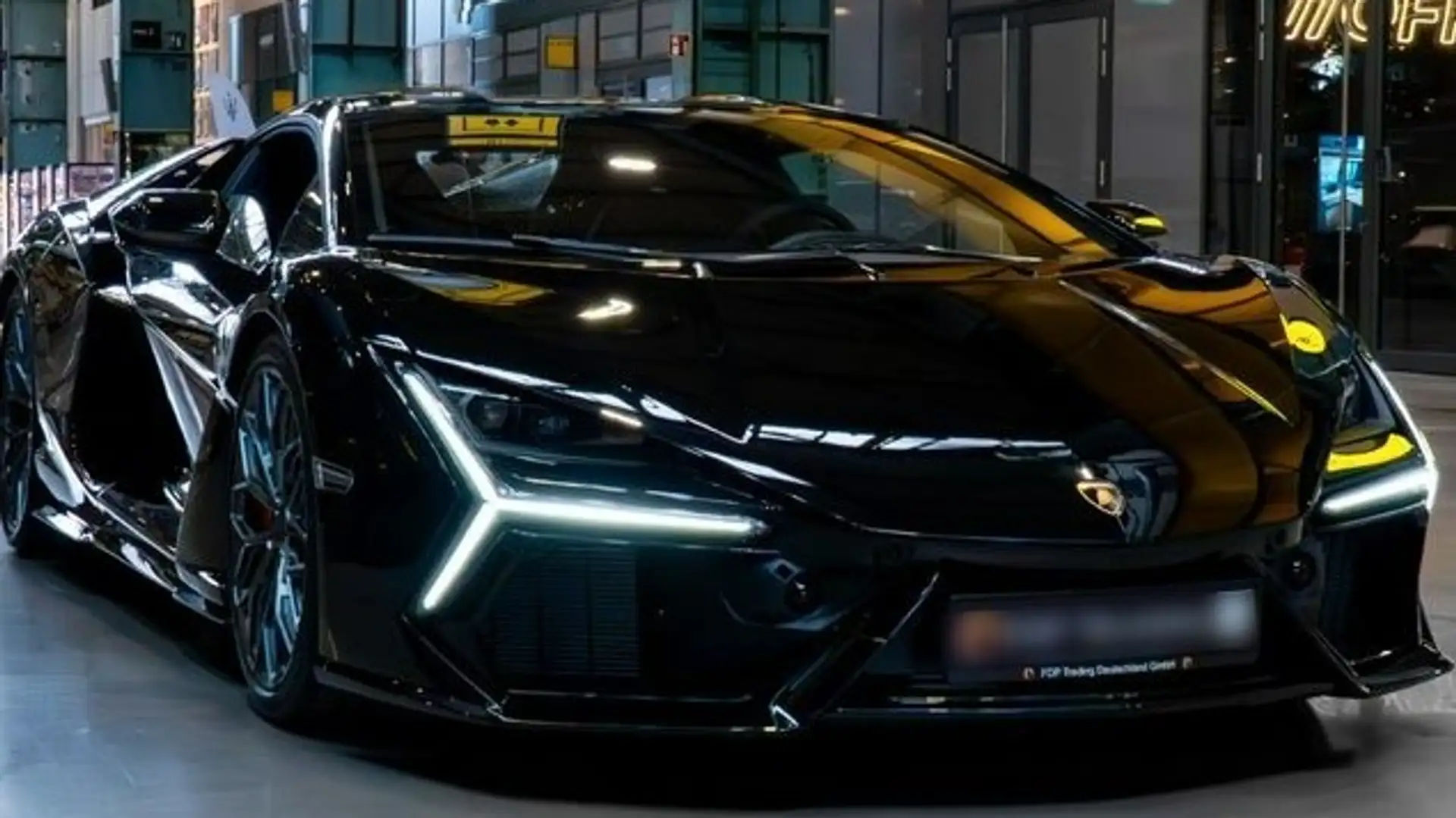 Lamborghini Revuelto Negru - 1