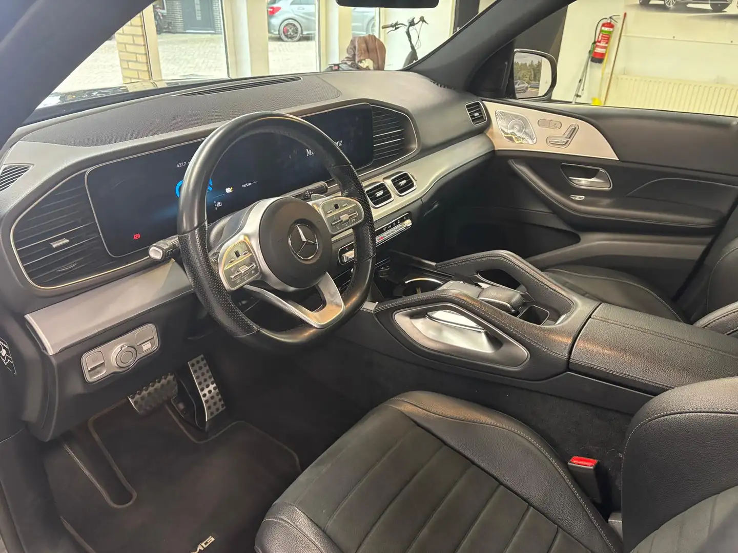 Mercedes-Benz GLE 350 e 4MATIC AMG PANORAMA BURMESTER 360 DISTRONIC TREK Grijs - 2