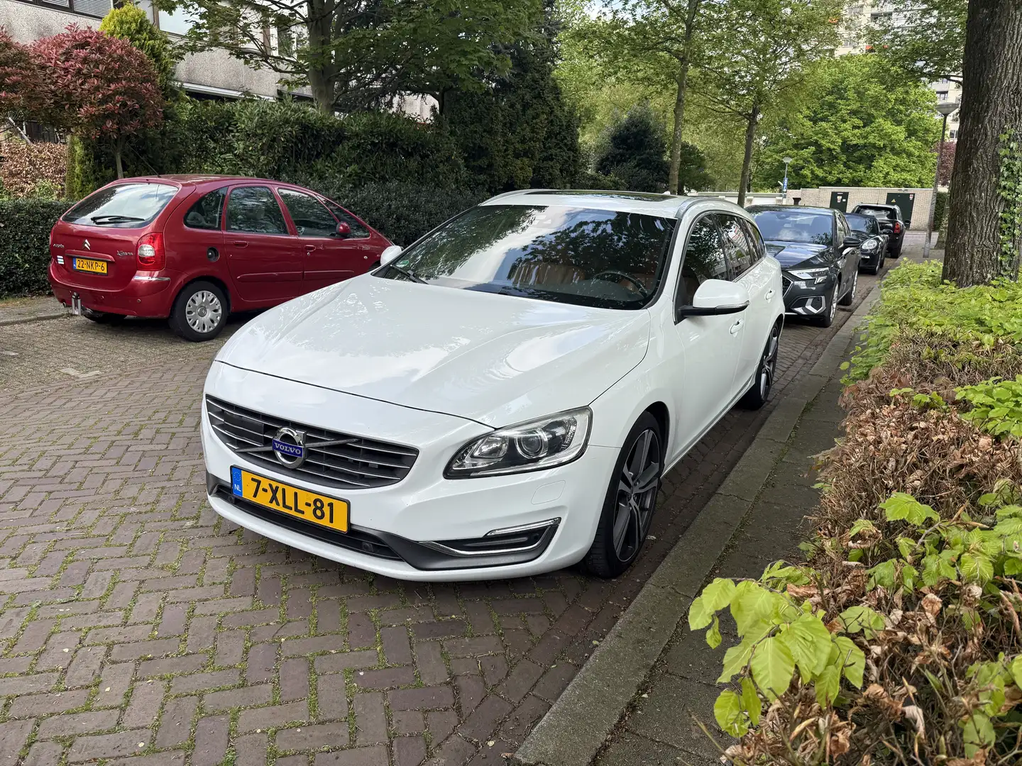 Volvo V60 T6 AWD Geartronic RDesign - 1