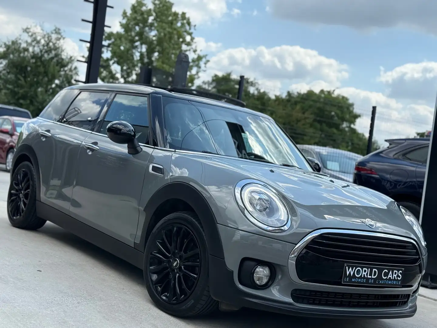 MINI Cooper Clubman 1.5iA AUTOMATIQUE - TOIT PANO - NAVI - FRONT ASS. Gris - 2