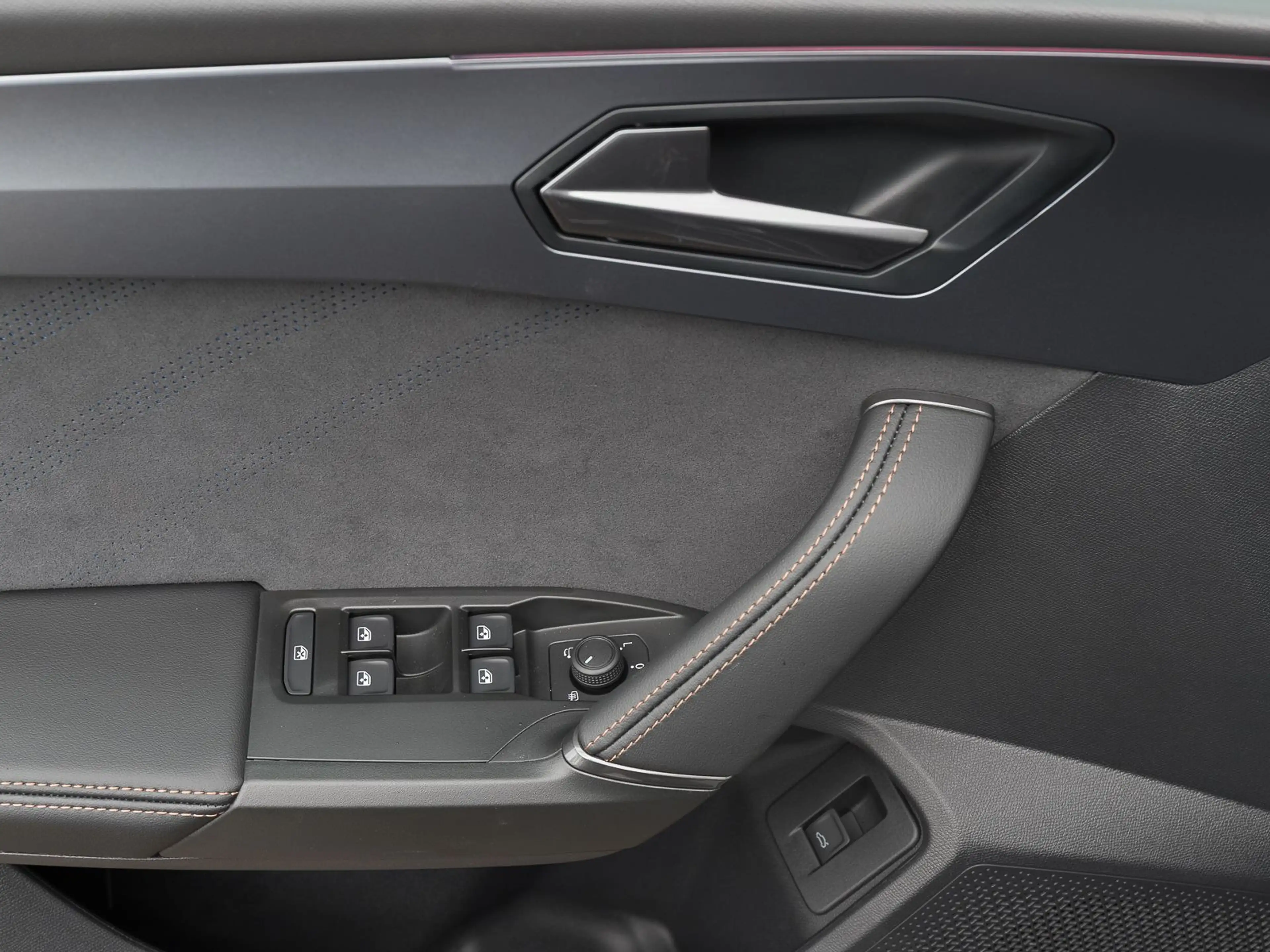 CUPRA Leon Sportstourer 2.0 TSI DSG VZ 4DRIVE REAR VIE — photo 10