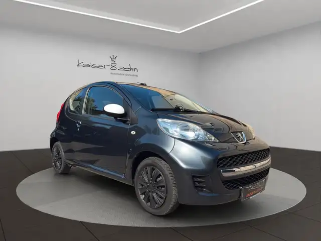 Peugeot 107 view 3