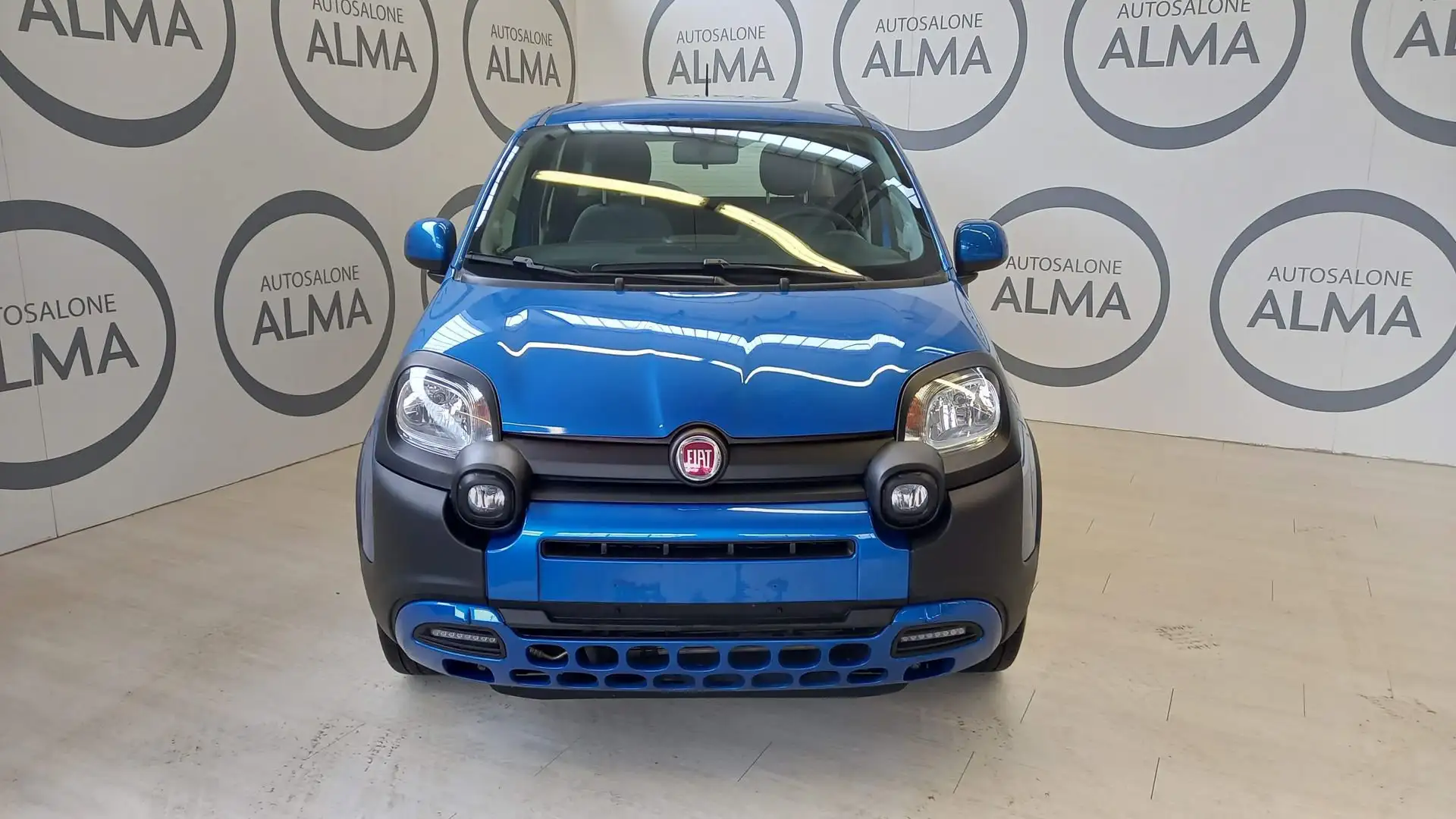 Fiat Panda 1.0 FireFly S&S Hybrid City Cross Blauw - 2