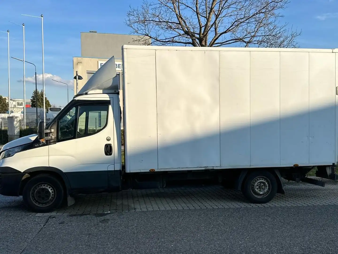 Iveco Daily 35S16 Weiß - 1