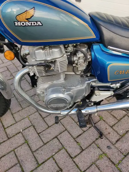 Honda CM 400 - foto 2