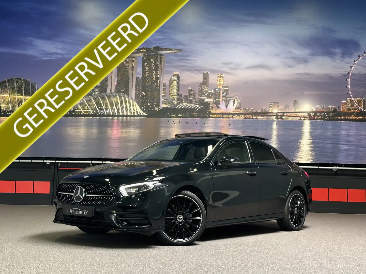 Mercedes-Benz A 250 A250e Limo AMG &- Night |Sfeer|Panorama|360Camera| Zwart - 1