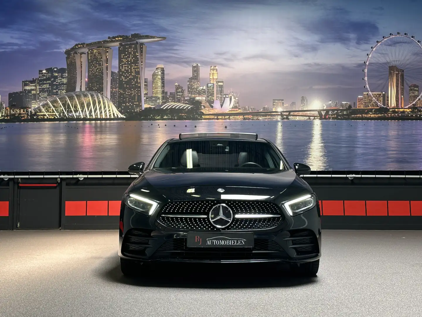 Mercedes-Benz A 250 A250e Limo AMG &- Night |Sfeer|Panorama|360Camera| Zwart - 2