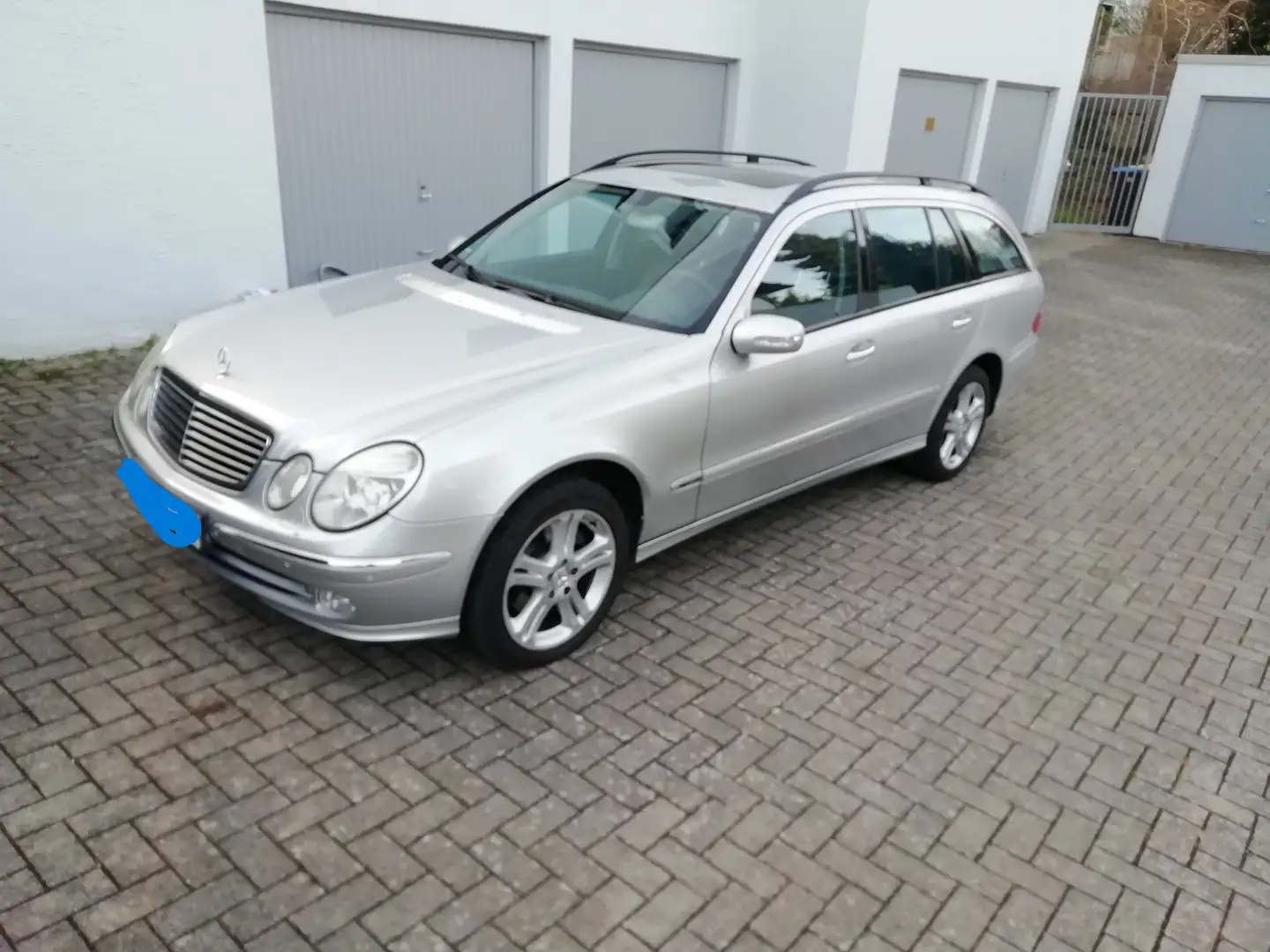 Mercedes-Benz E 320 E 320 T 4Matic Avantgarde Silber - 1