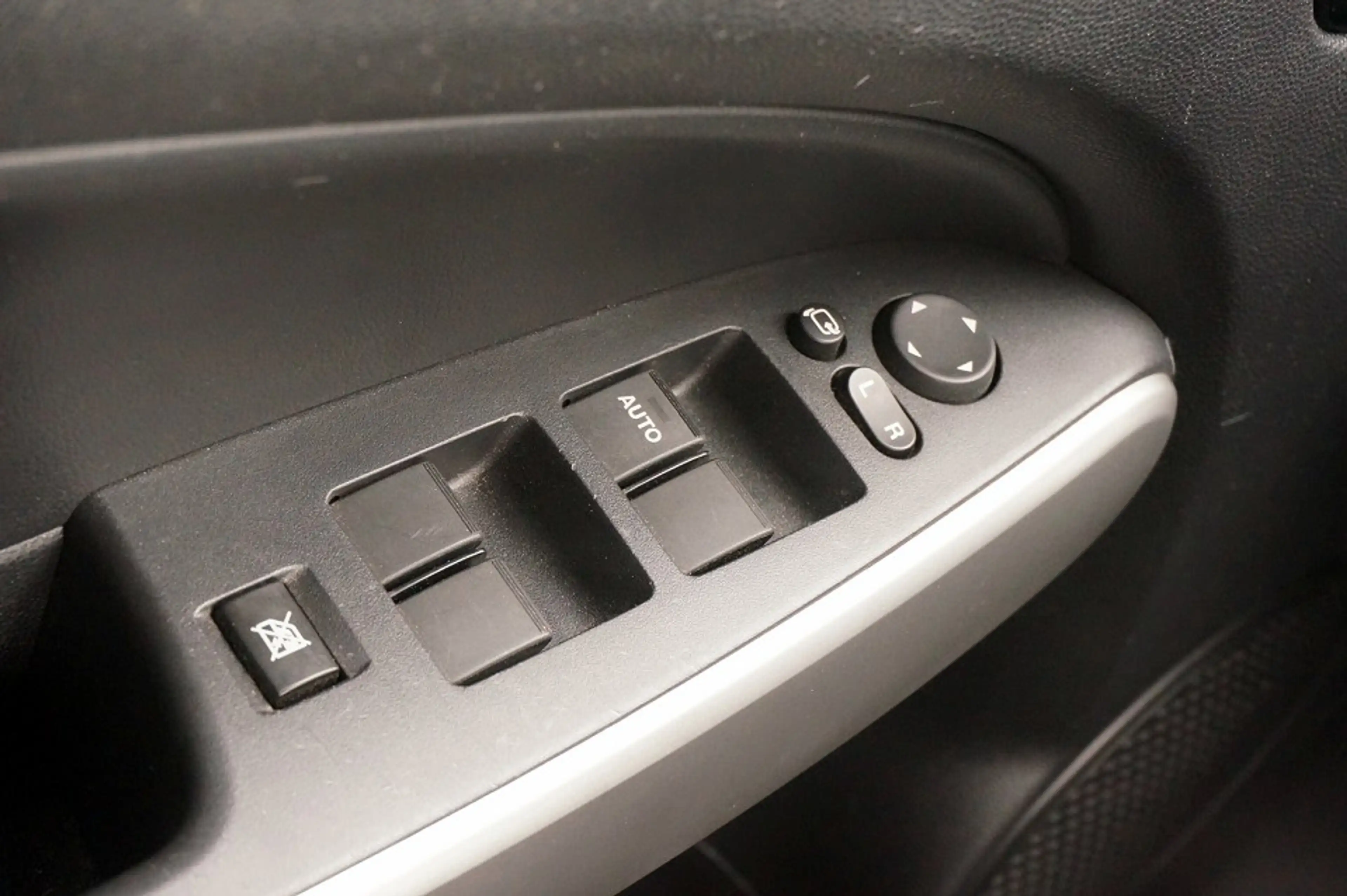 Mazda 2 5-Türer Edition | Benz. 55kW (75PS) | Sitzheizung — photo 11