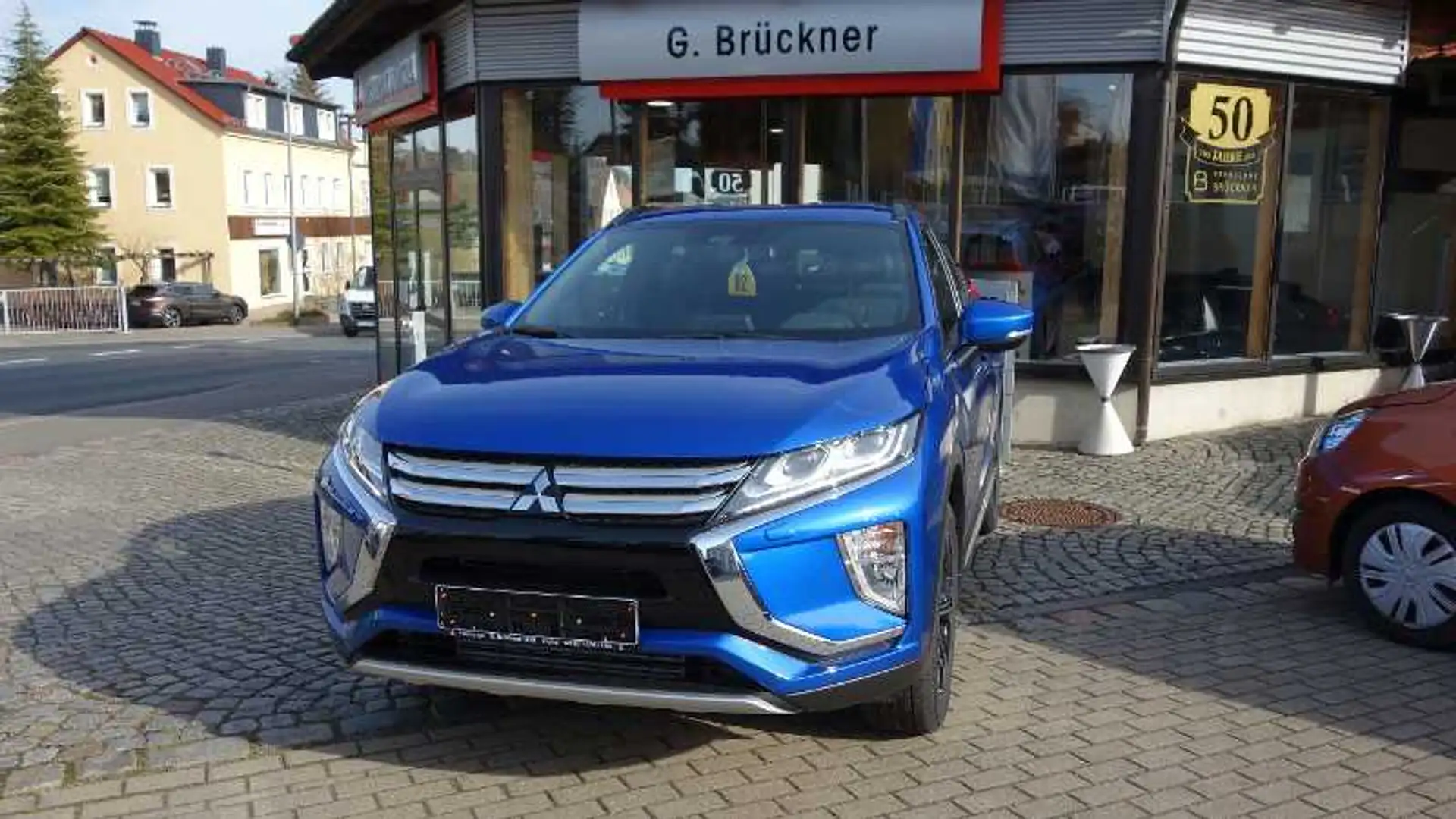 Mitsubishi Eclipse Cross TOP 2.2 DI-D 4WD AT 360°Kam,Frontsch.beheizbar Albastru - 2