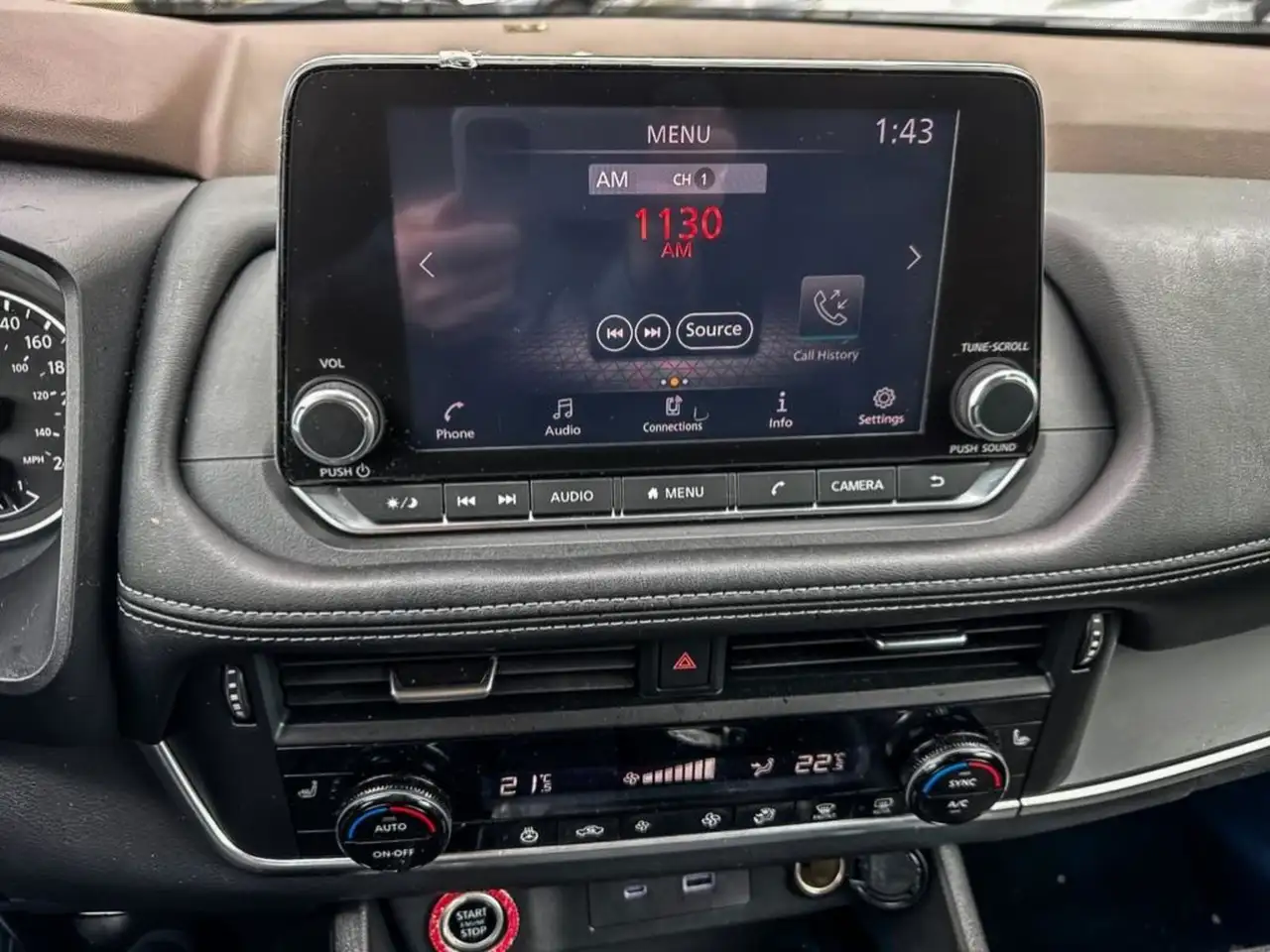 Nissan Rogue снимка Nissan Rogue