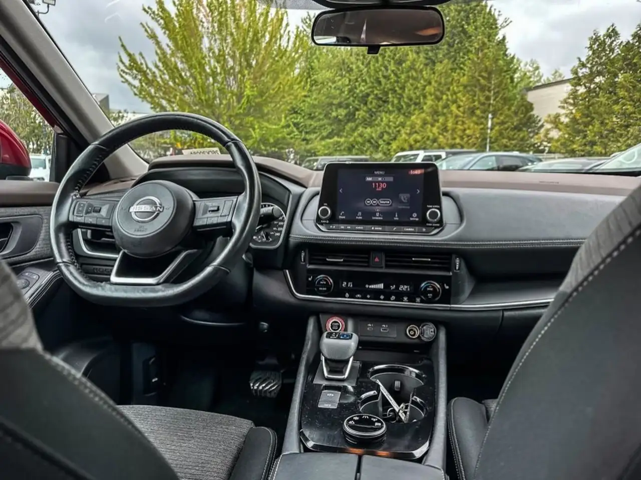 Nissan Rogue снимка Nissan Rogue