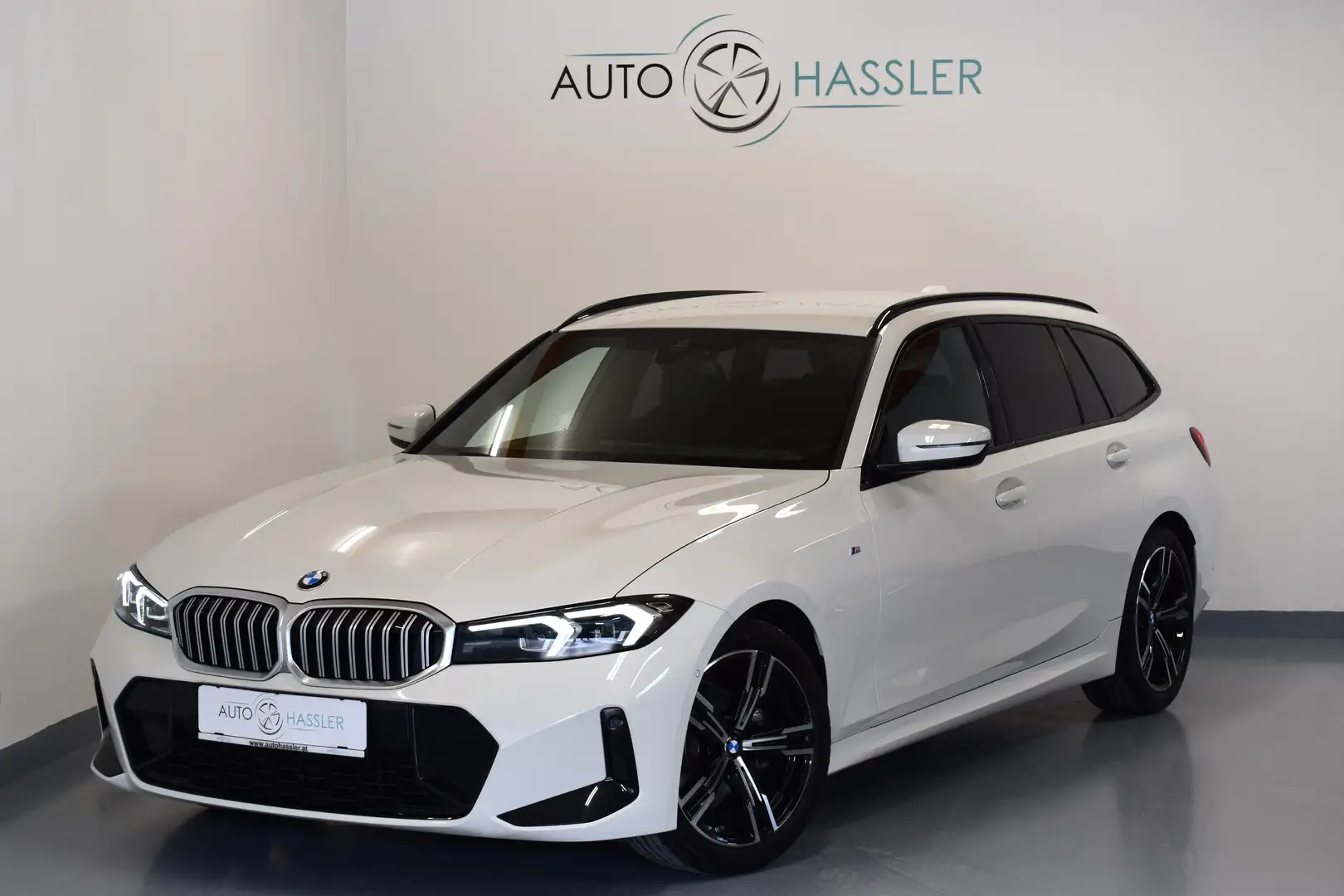 BMW 318 d 48 V Touring M-Sport Aut. LCI II Weiß - 1