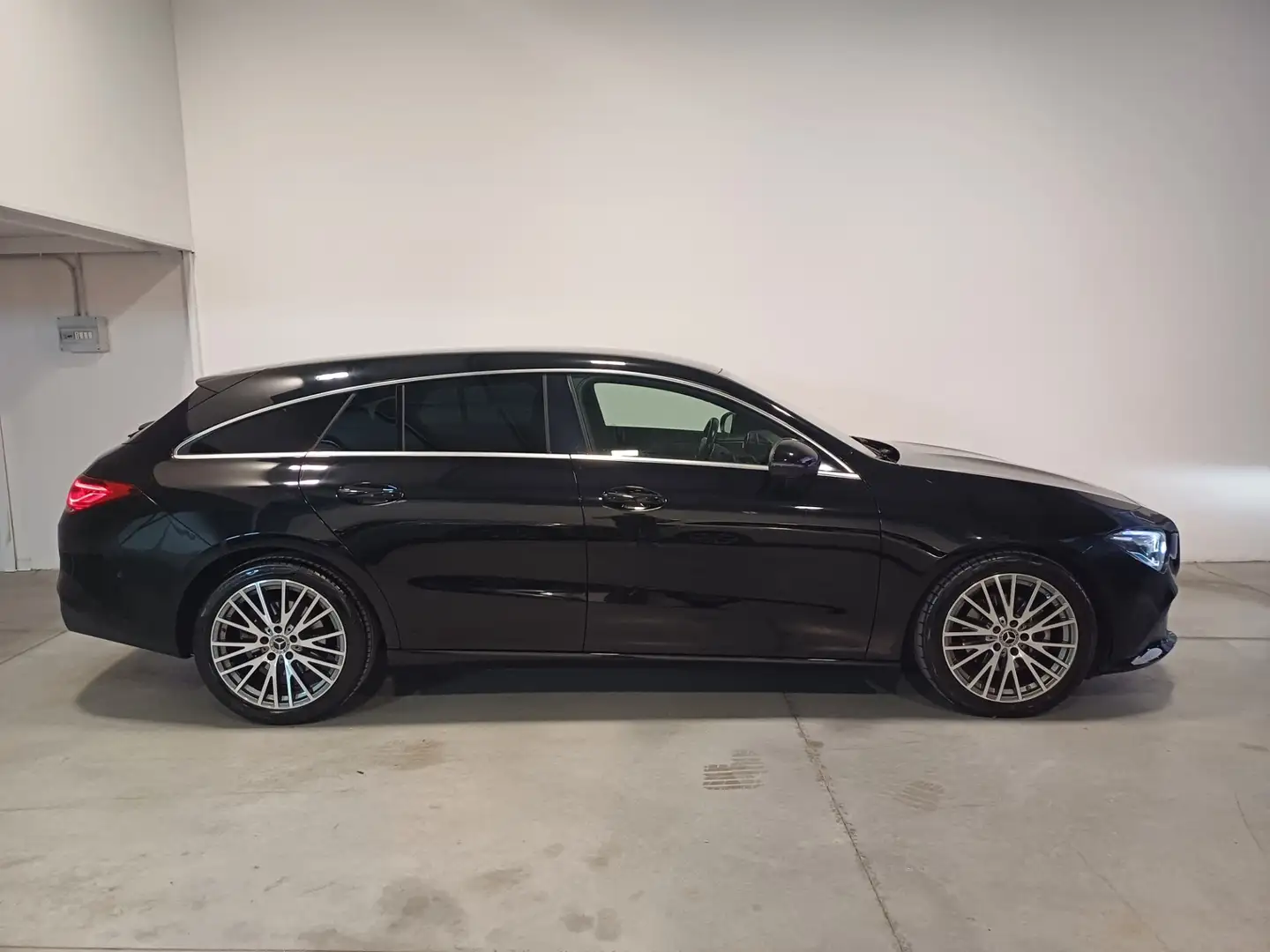 Mercedes-Benz CLA 200 CLA 200 d Automatic Shooting Brake Sport Noir - 2