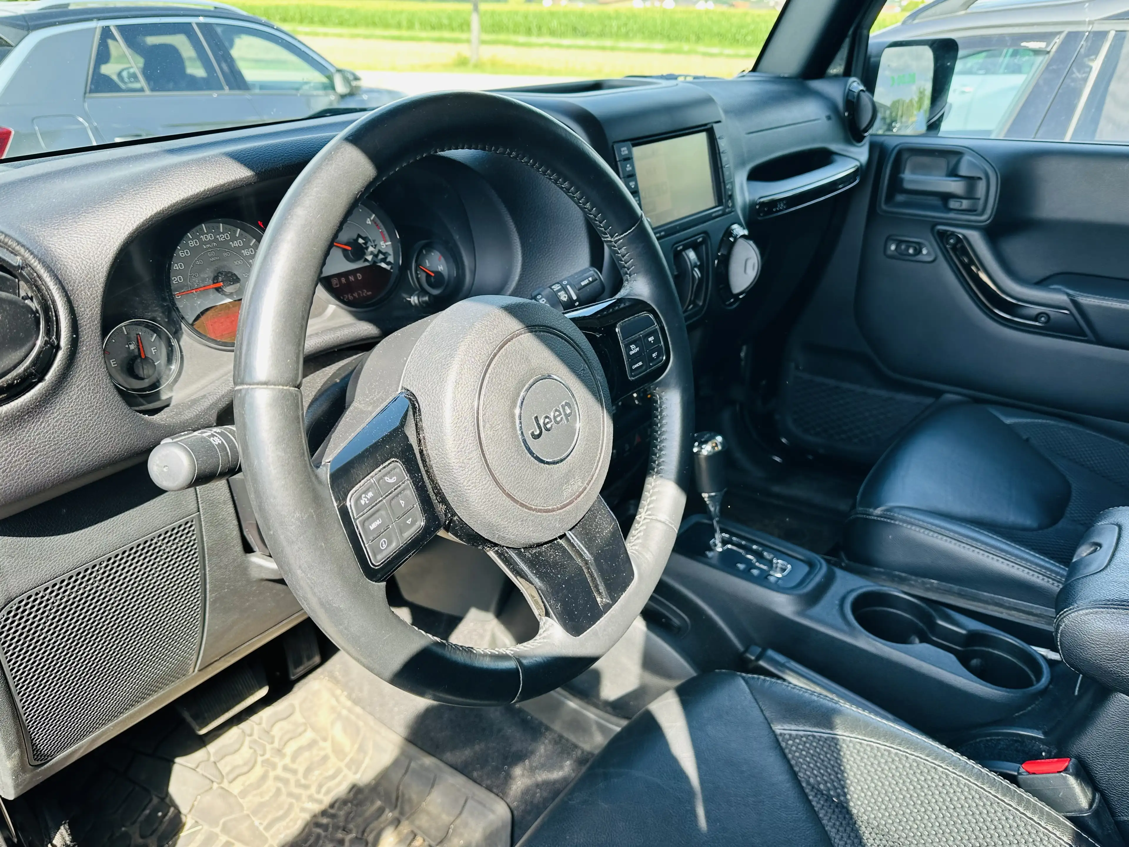 Jeep Wrangler Sahara Sondermodell Unlimited — photo 9